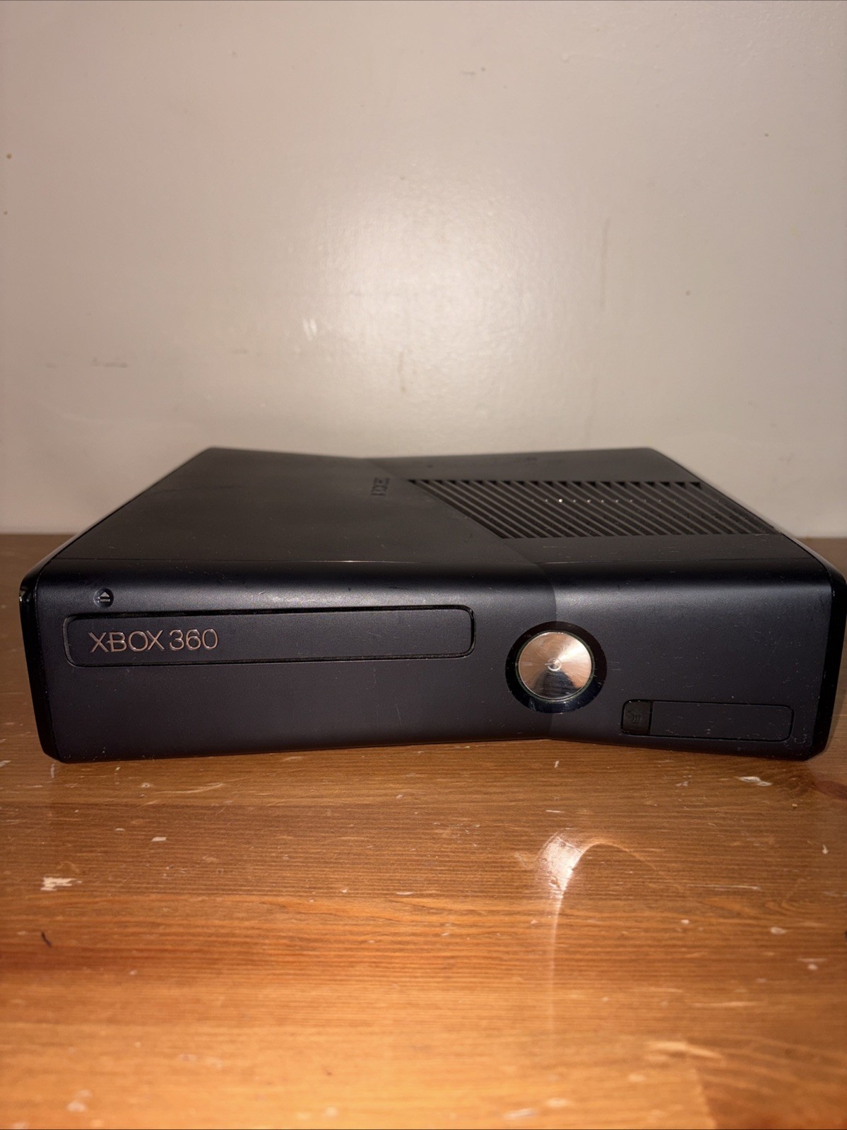 Microsoft Xbox 360 S 4GB Console only – Black (1439) – Tested/works