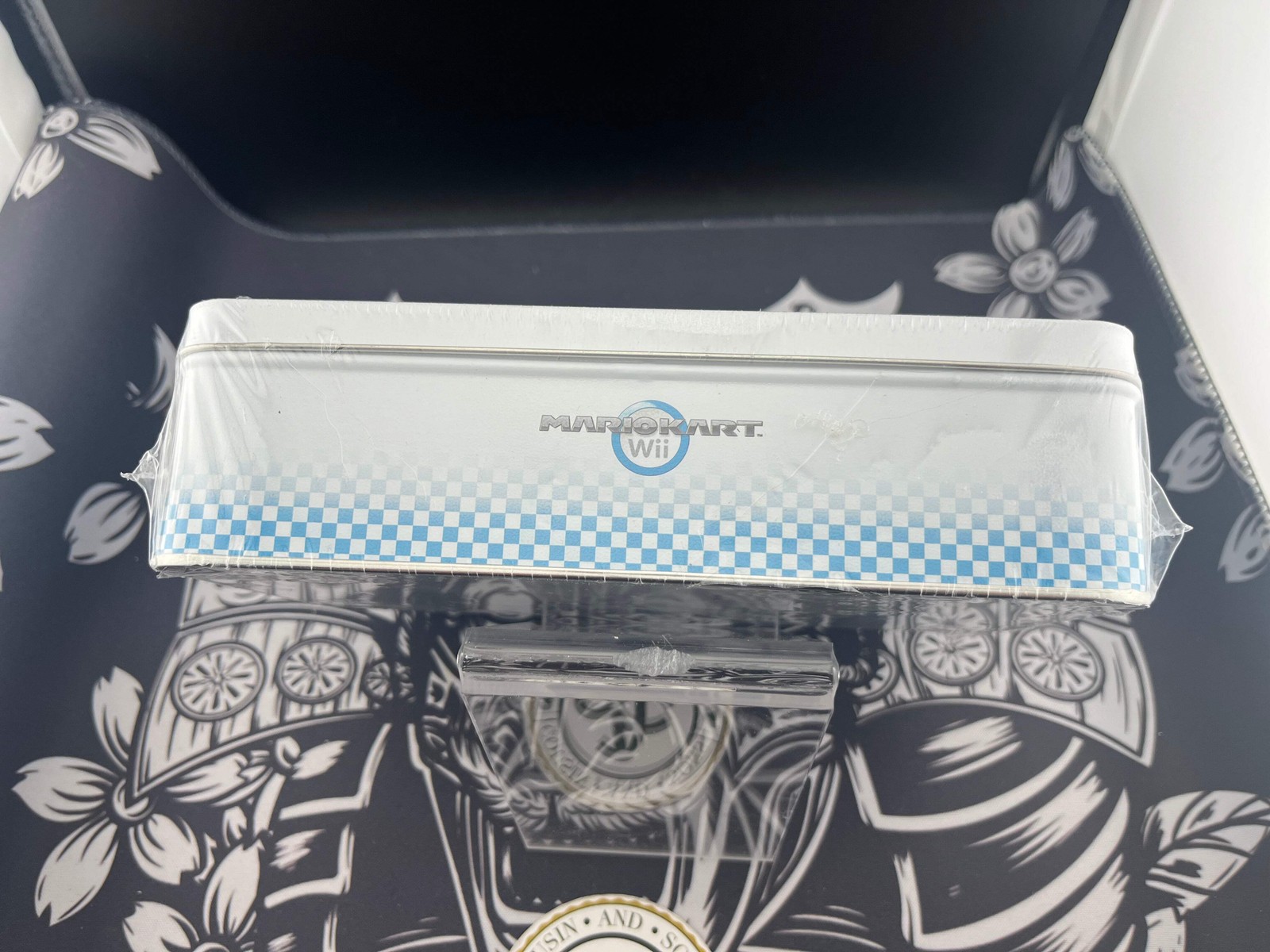 Mario Kart Nintendo Wii Trading Card Collector’s Tin Brand New