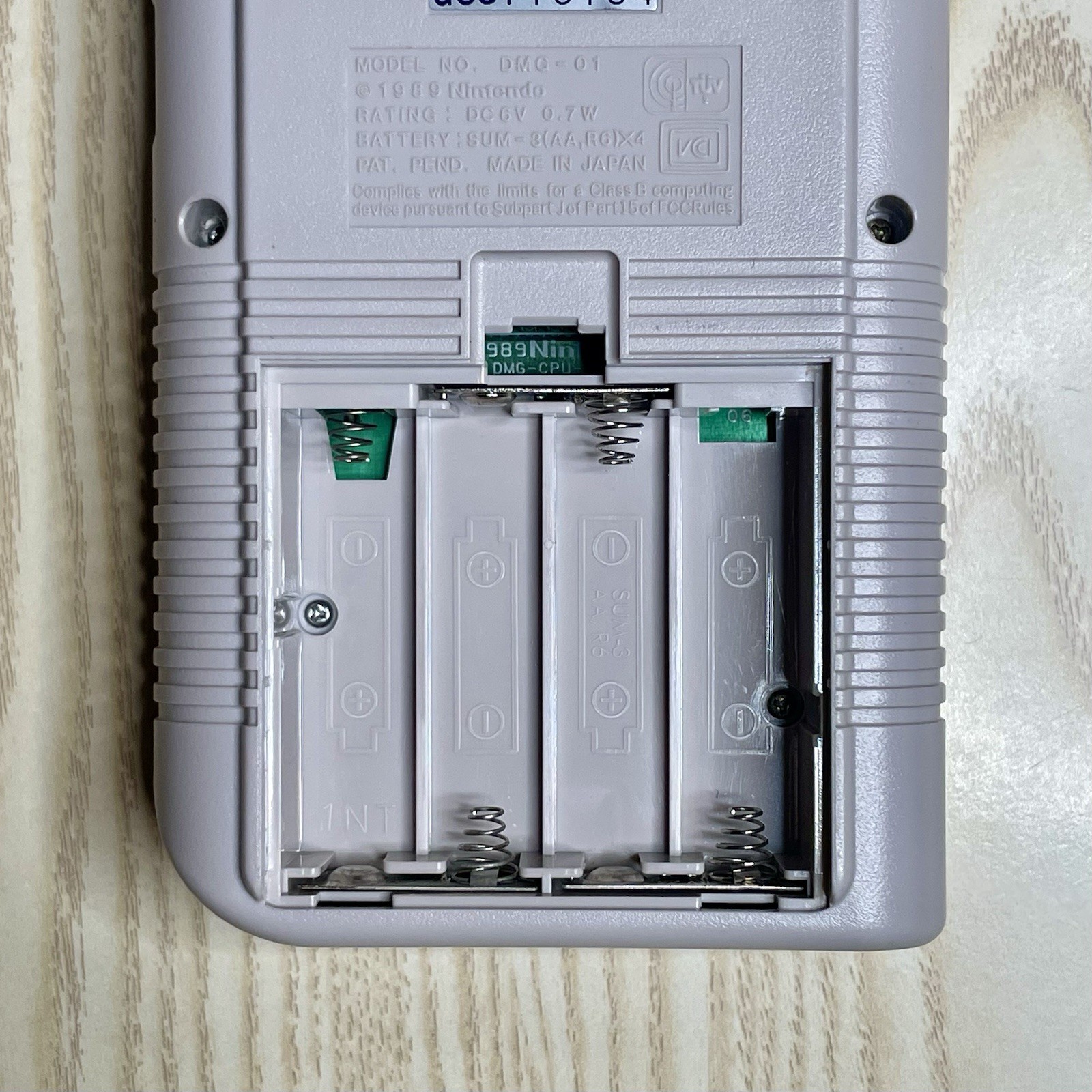 Original Nintendo GameBoy DMG-01 Handheld Console Gray CIB Complete In Box