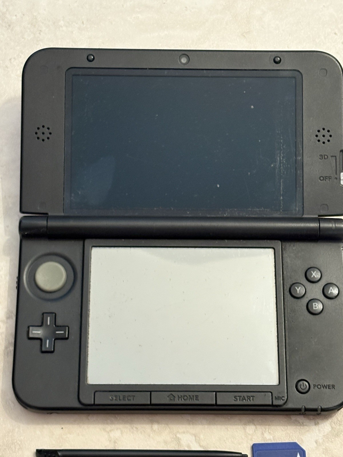 Nintendo 3DS XL LL Black And Red Handheld With Charger And Stylus Very Good