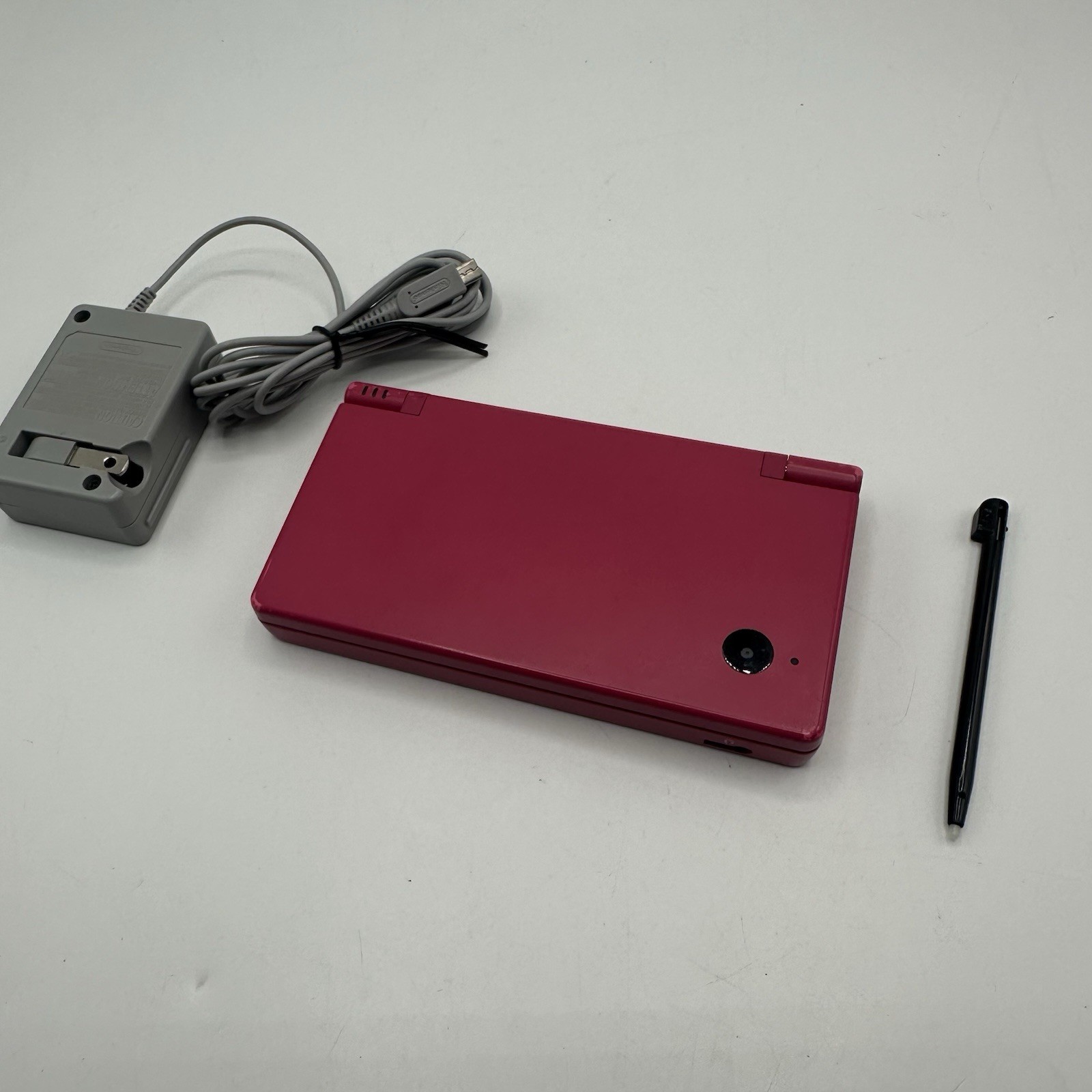 Nintendo DSi Pink Model TWL-001 (USA) Handheld Console w/ Stylus Charger TESTED