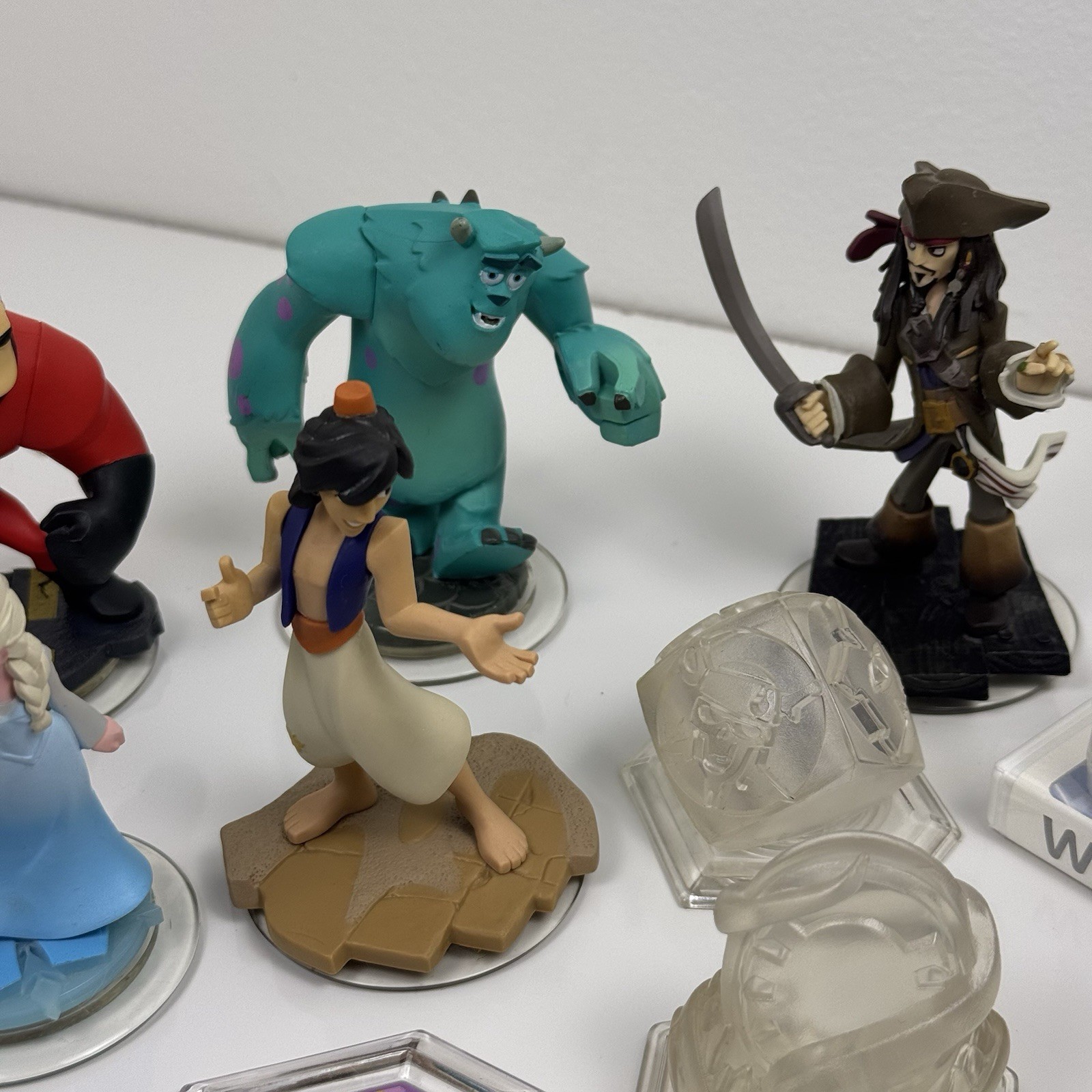 Disney Infinity Mixed Lot Marvel Frozen Pirates Incredibles Video Games & Dock