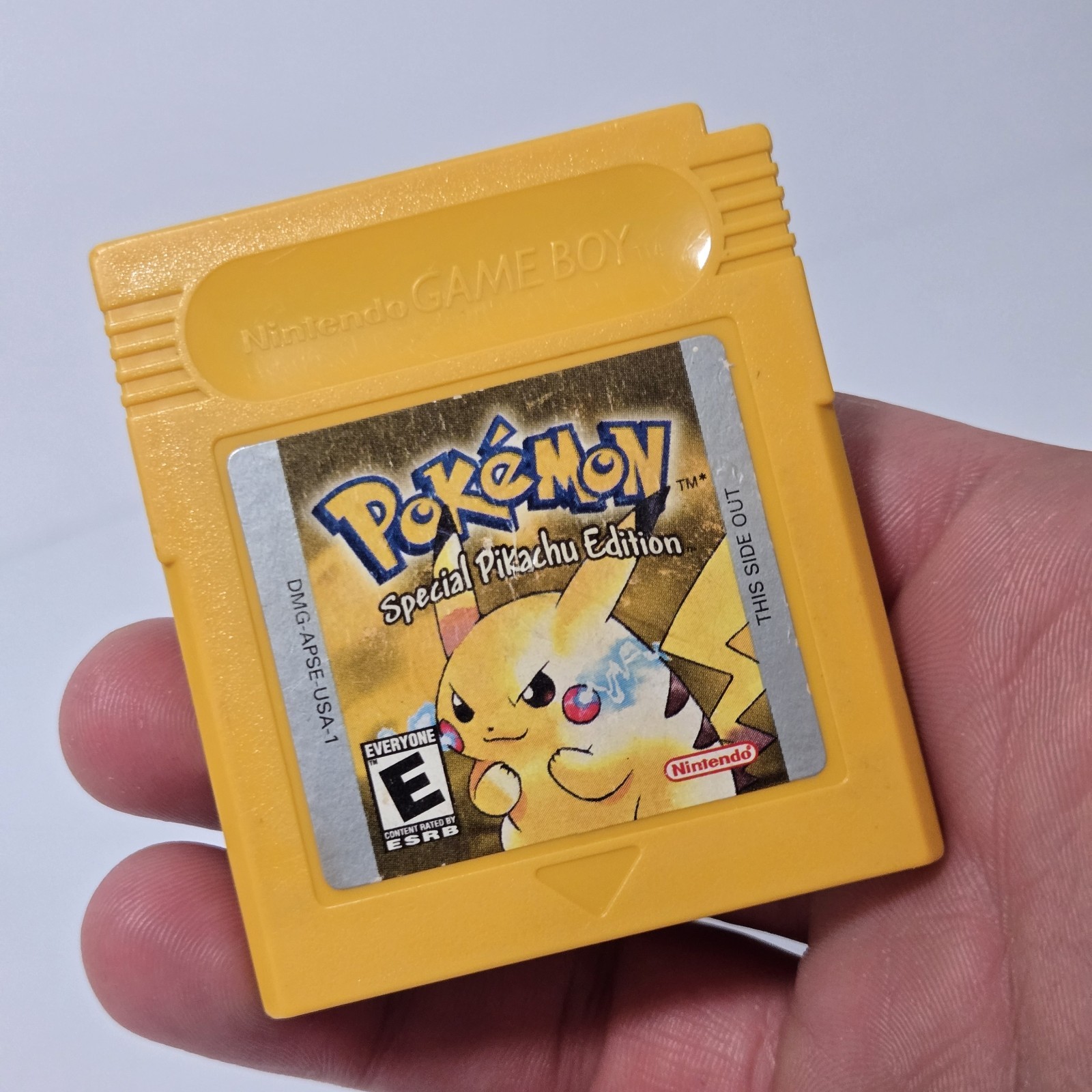 Pokémon Yellow New Battery Special Pikachu Edition (Nintendo Game Boy, 1999)