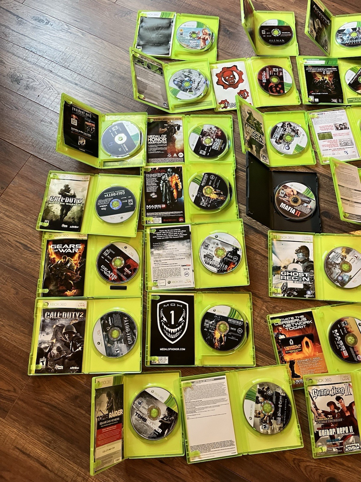 Xbox 360 33 Game Lot Shooter Action Halo Cod GTA RdR Resident Evil Cib X360