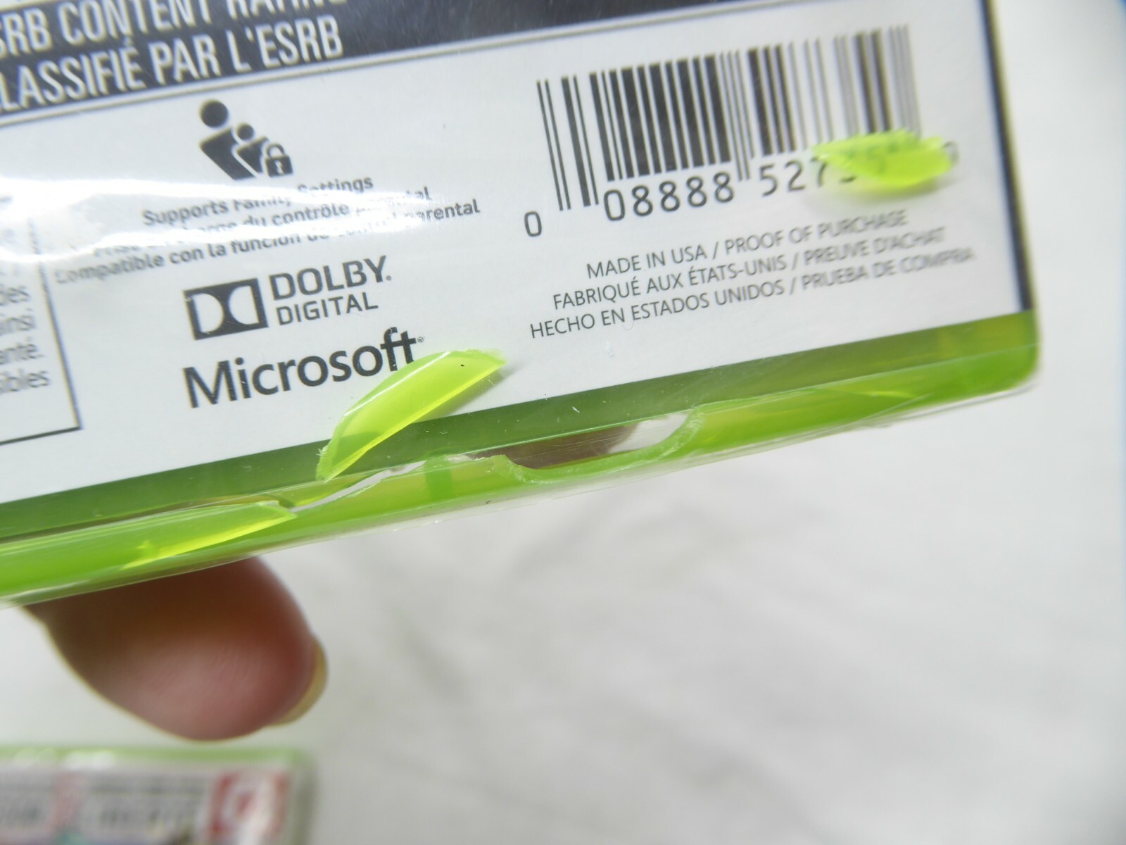 Far Cry 3 (Microsoft Xbox 360, 2012) still sealed Damaged case Multi Language