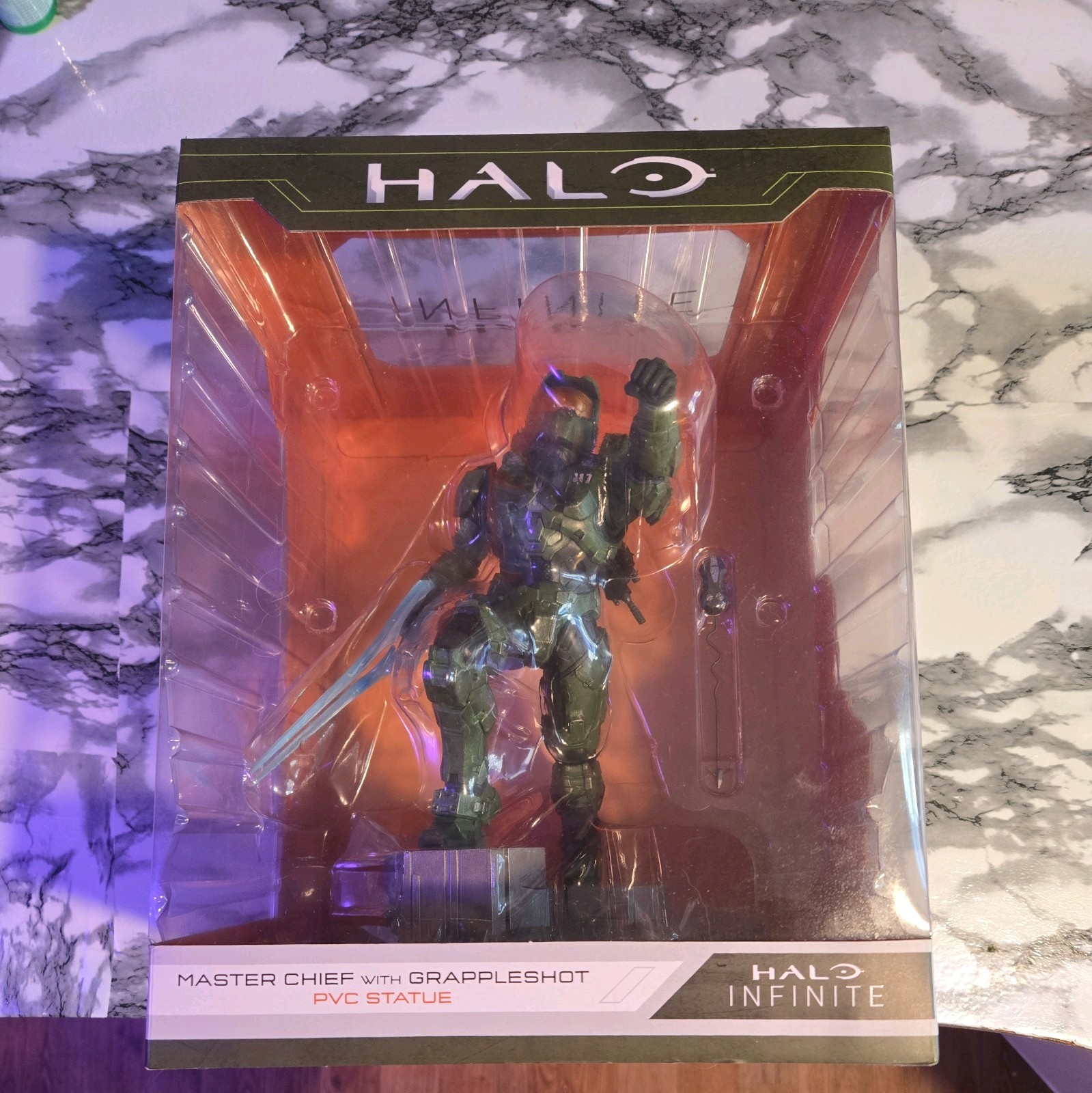 Dark Horse Halo Infinite Master Chief with Grappleshot PVC Statue