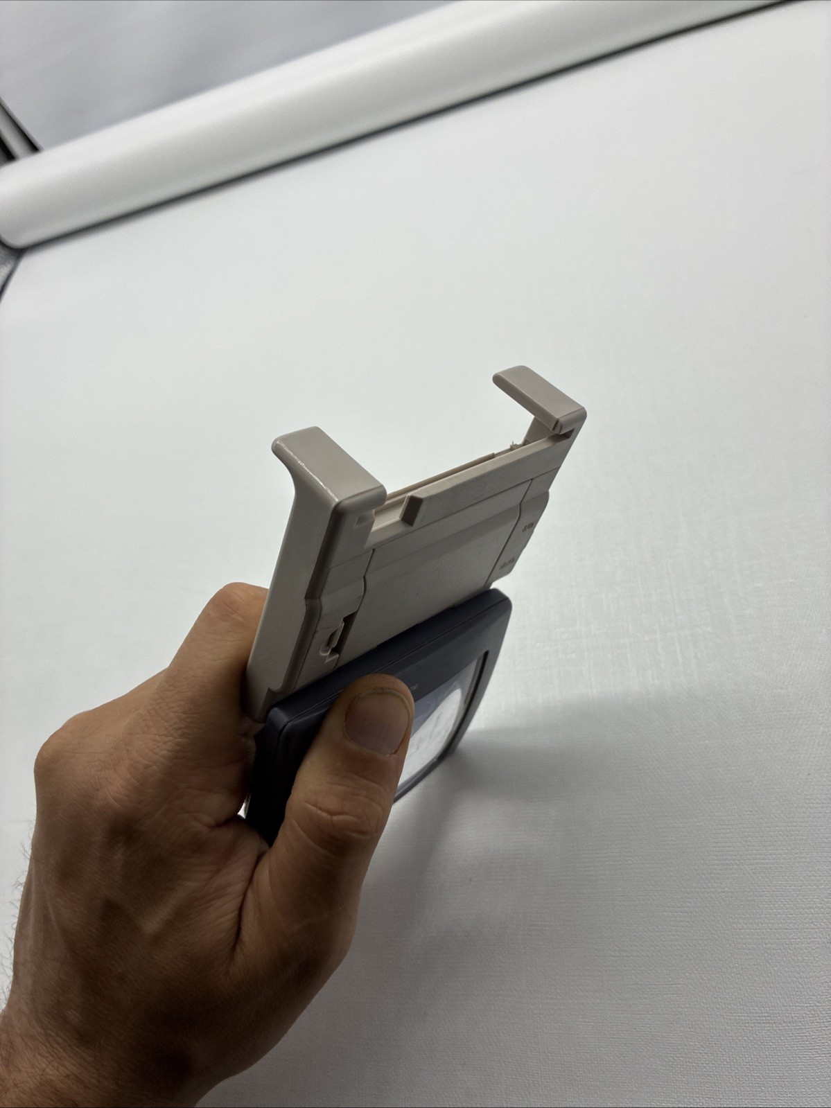 Mad Catz Nintendo Gameboy Screen Light And Magnifier Attachment 1 light out