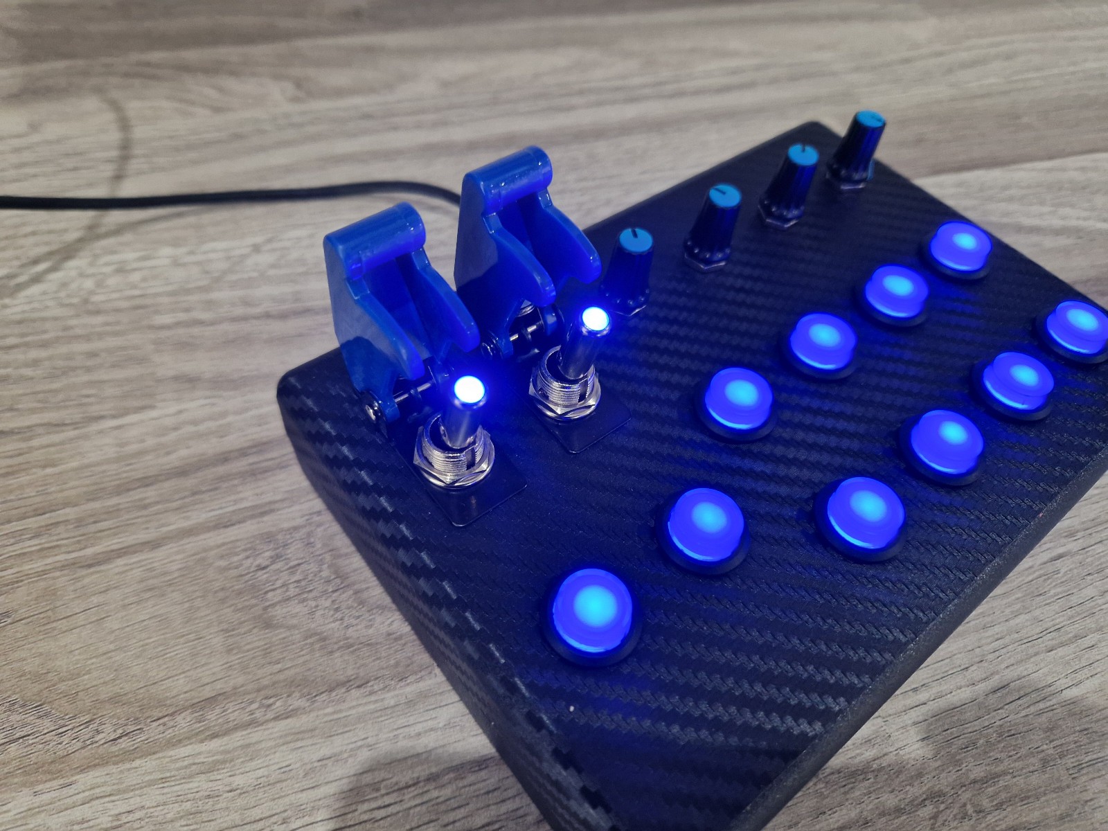Button Box for PC/consoles sim racing/flight sim/ets2/farm sim, BLUE LEDS