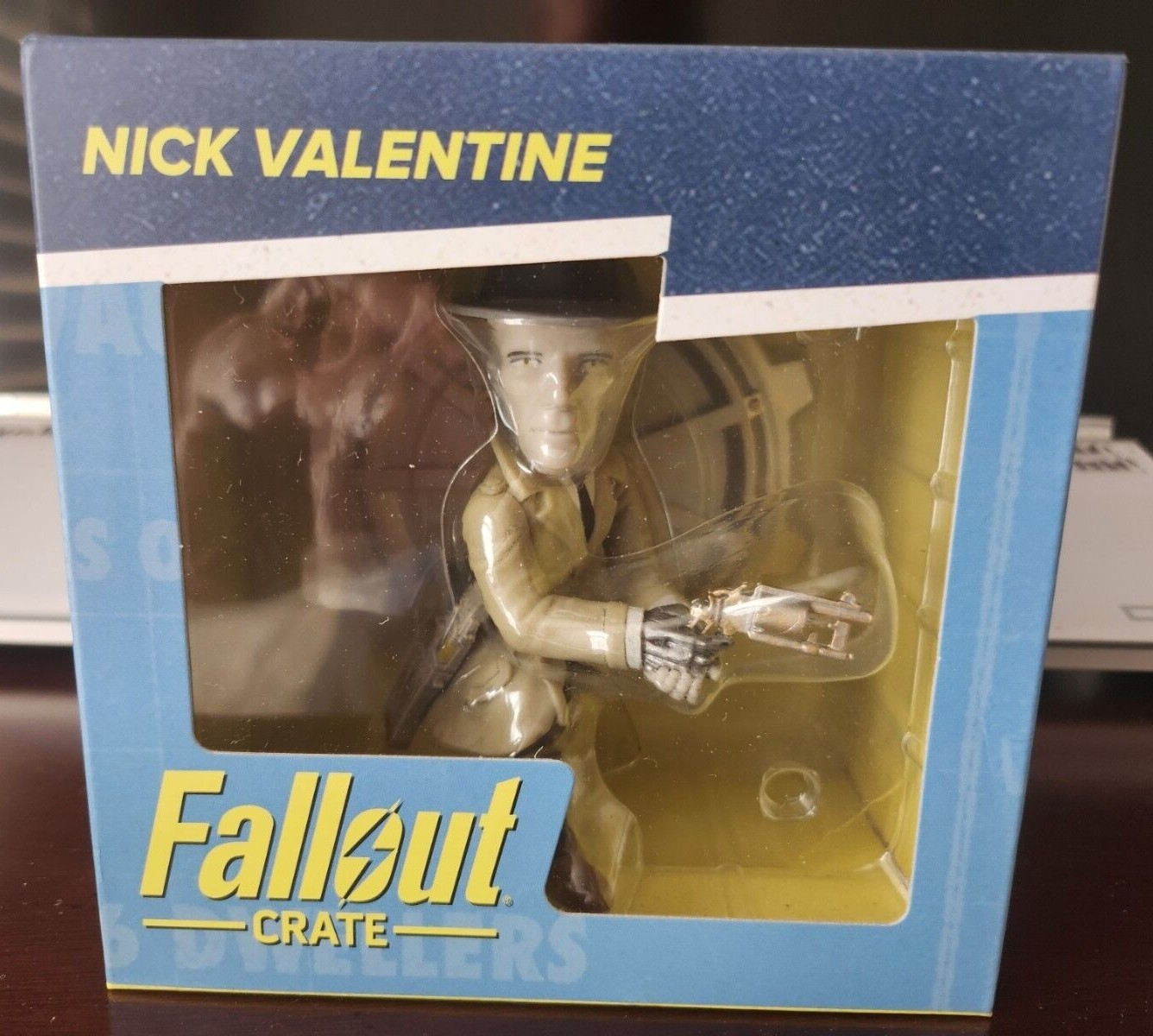 Fallout Crate Loot Crate Screenshots Nick Valentine Figure-New