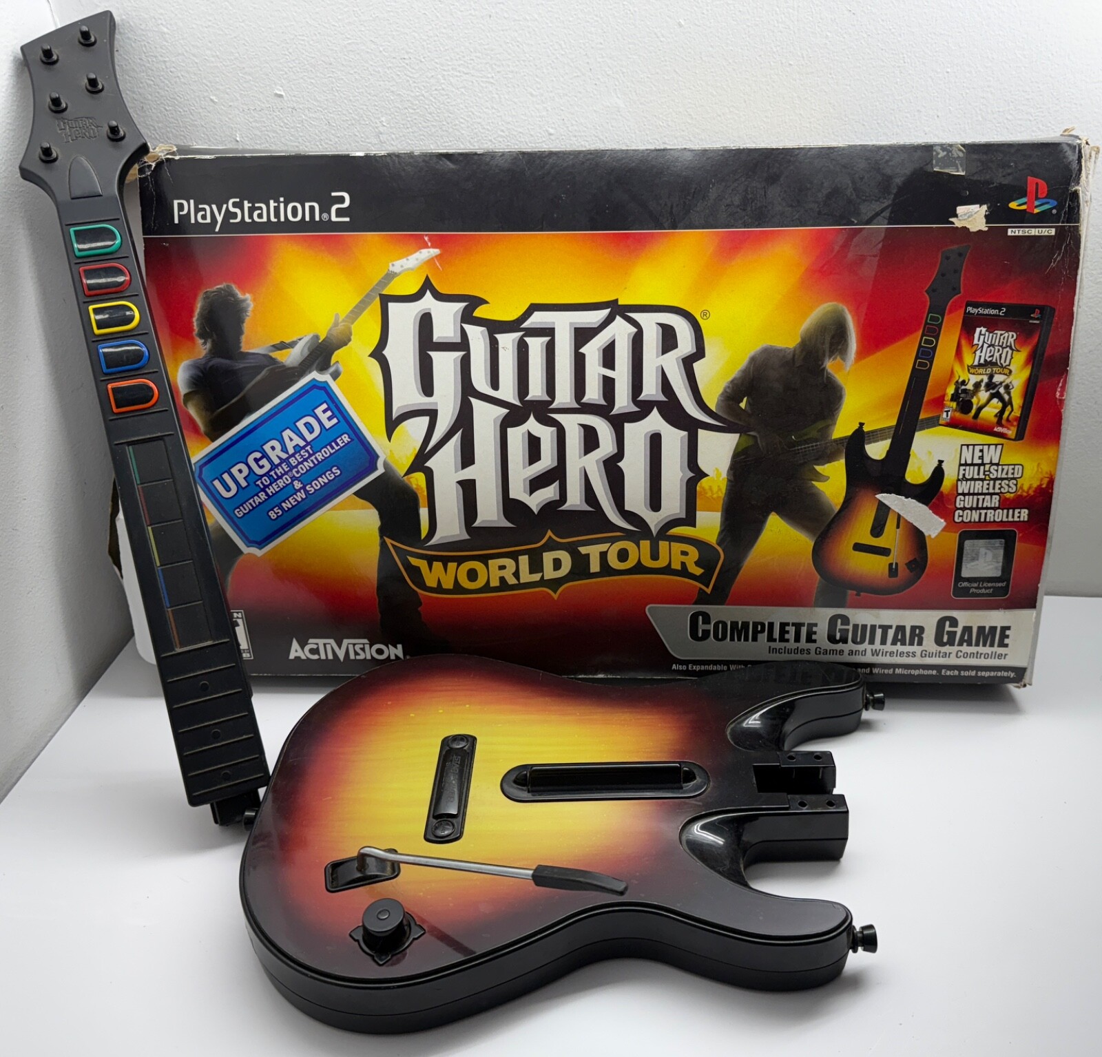 PS2 GUITAR HERO REDOCTANE SUNBURST WIRELESS CONTROLLER 95449.805 + BOX NO DONGLE