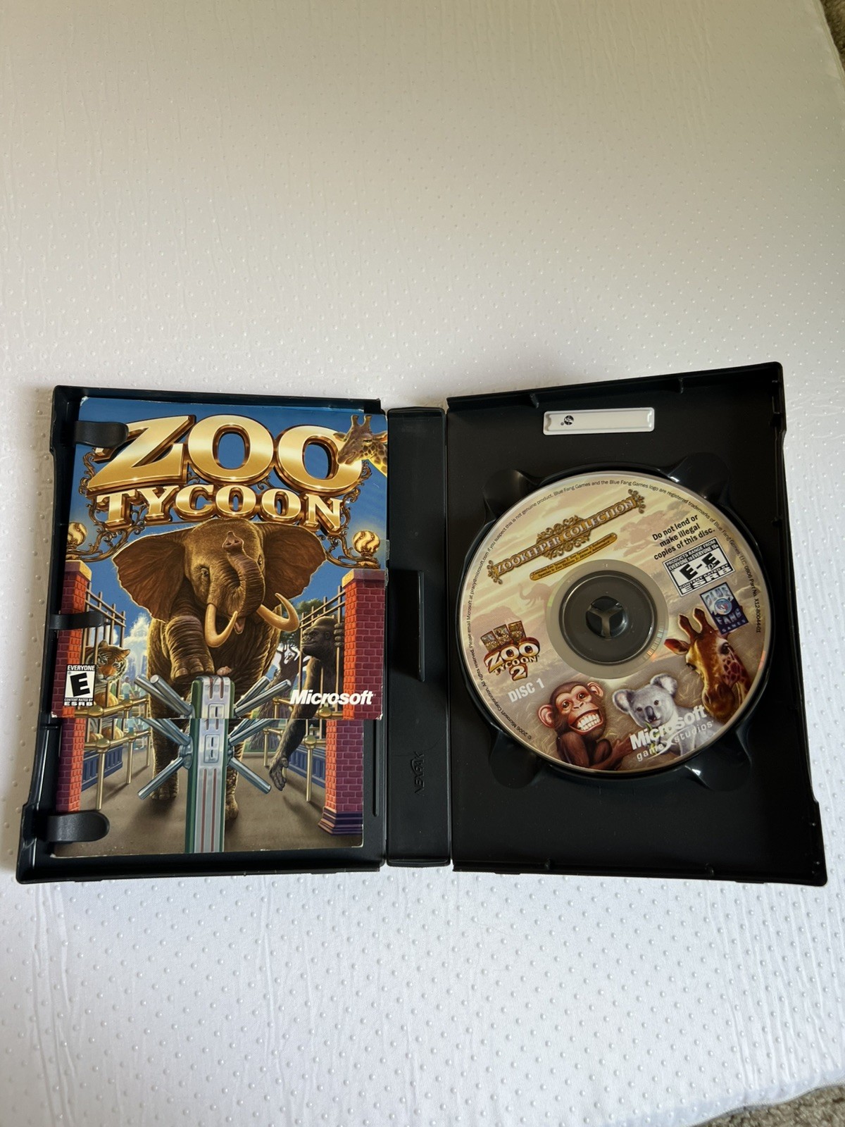 Zoo Tycoon 2 Zookeeper Edition + Extinct Expansion PC CD-ROM + Hidden Mysteries