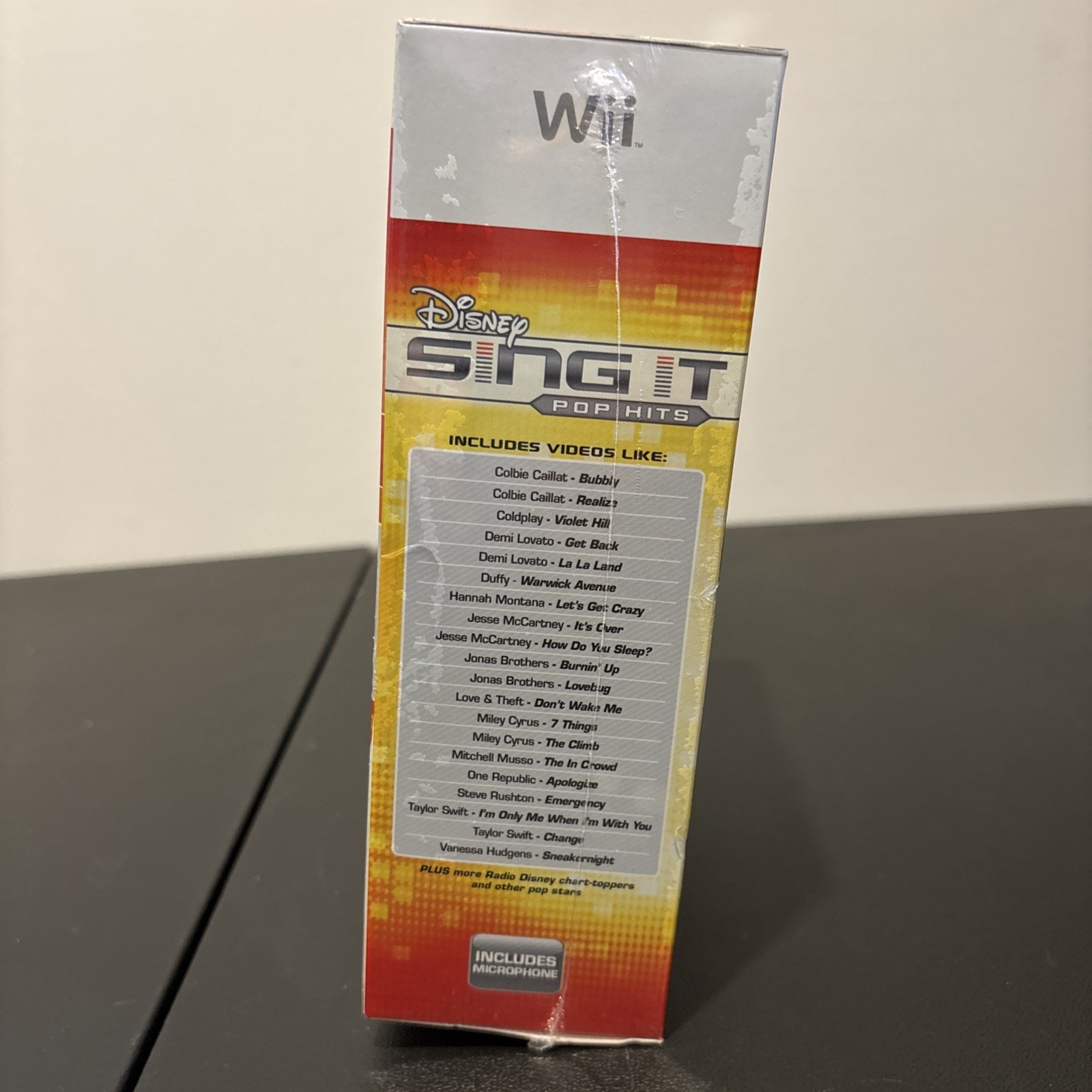 Video Game Wii Disney Sing It Pop Hits includes microphone NEW SEALED