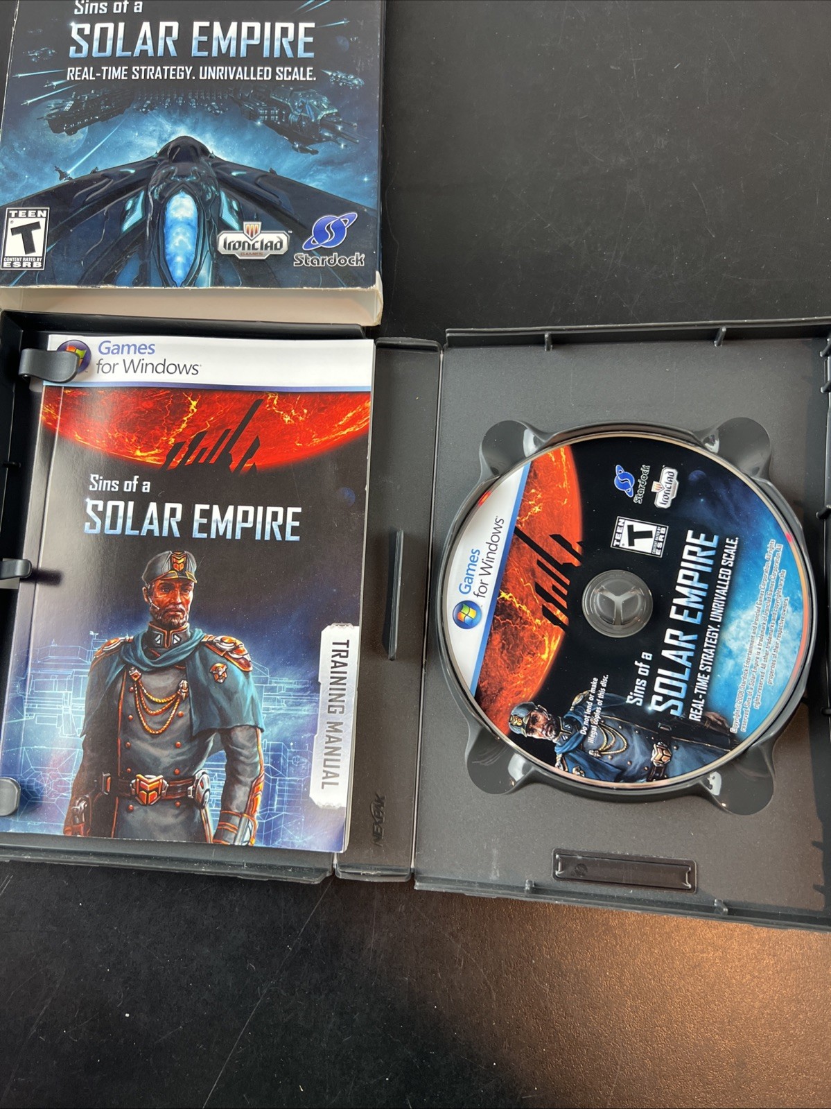 Sins Of A Solar Empire (PC Game 2008) Complete with manual and slipcover.