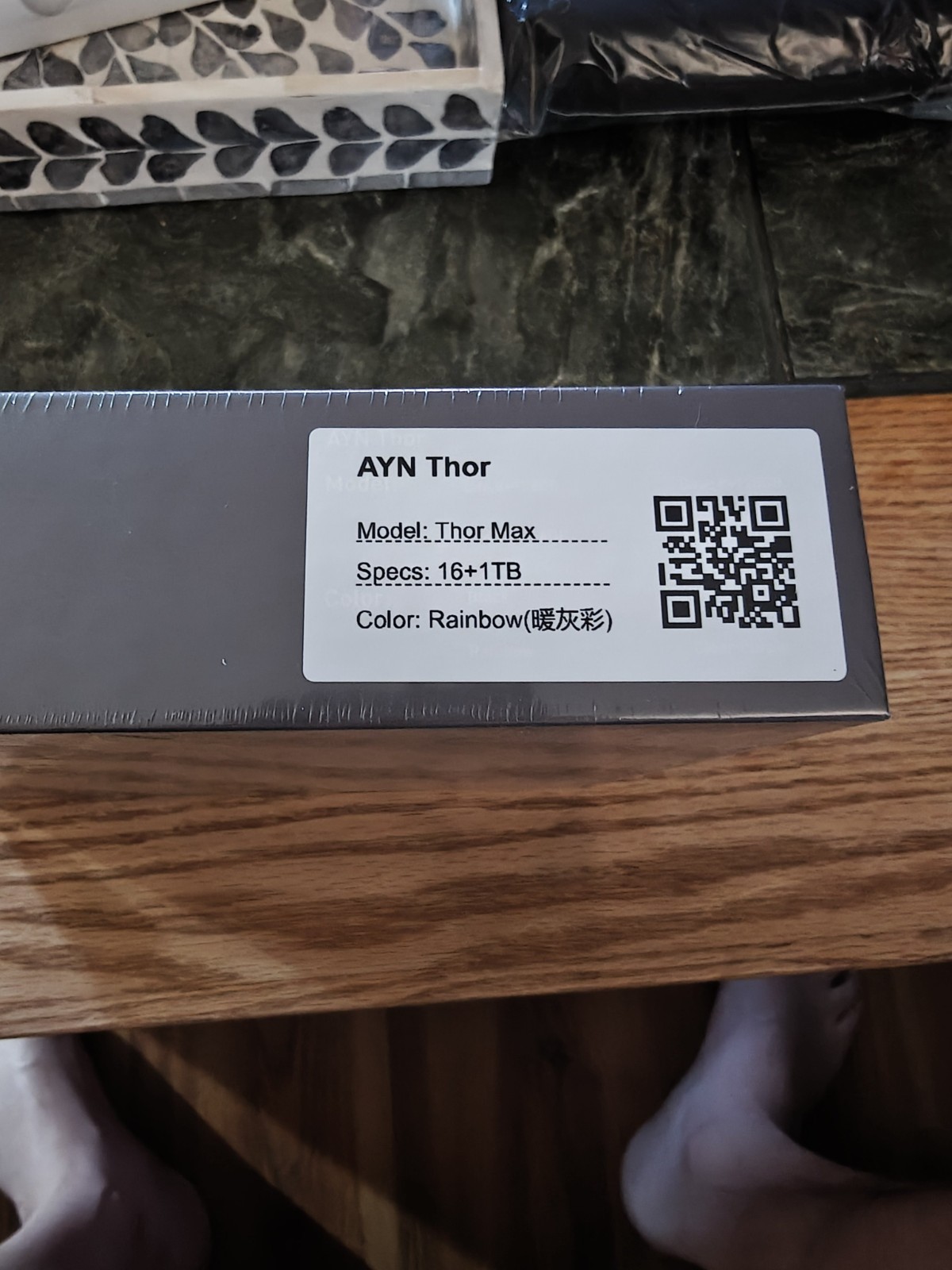 AYN Thor Max 1TB/16GB, Rainbow, Batch 3, UFS 4.0, Brand New/Sealed w/accessories