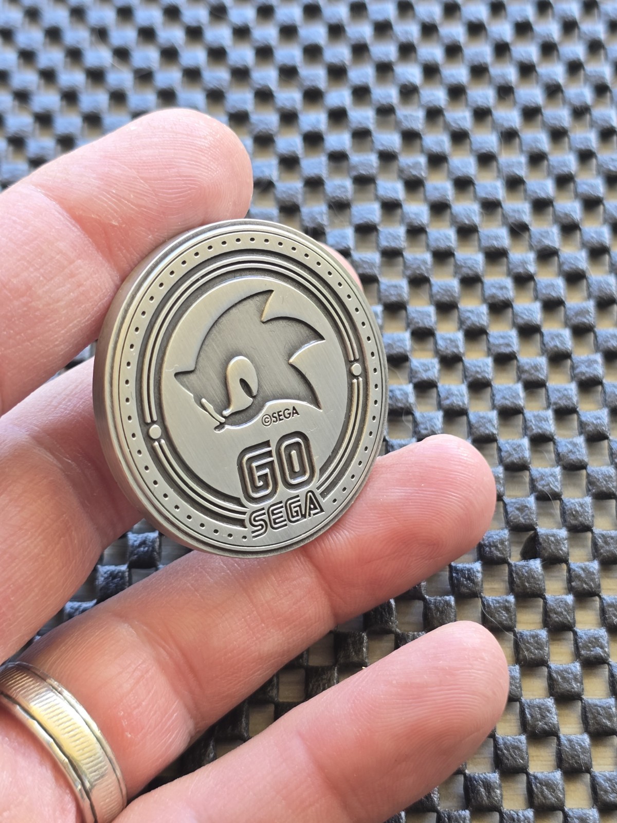 Sonic Hedgehog GO SEGA 60th Anniversary Coin Medal Rare GENESIS SATURN DREAMCAST