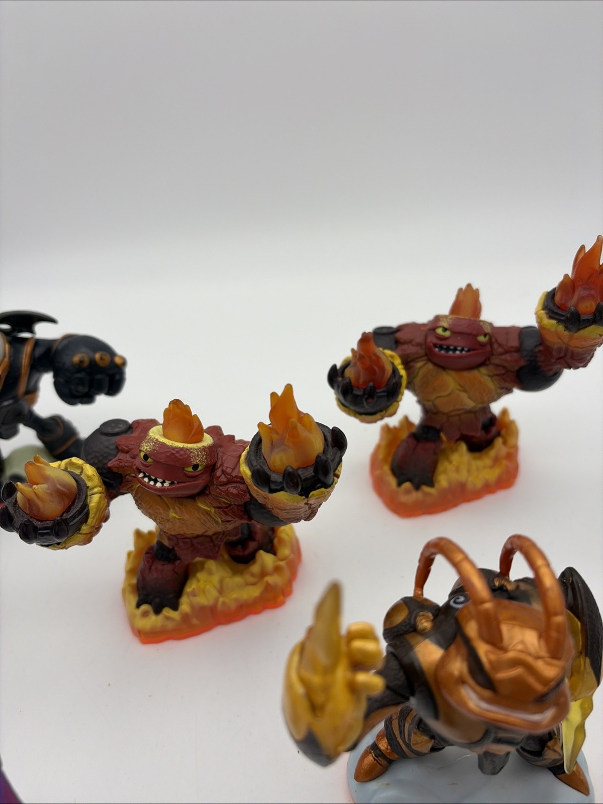 Skylanders Giants Series Lot of 10 Figures Bouncer Eye Brawl Swarm Cinder
