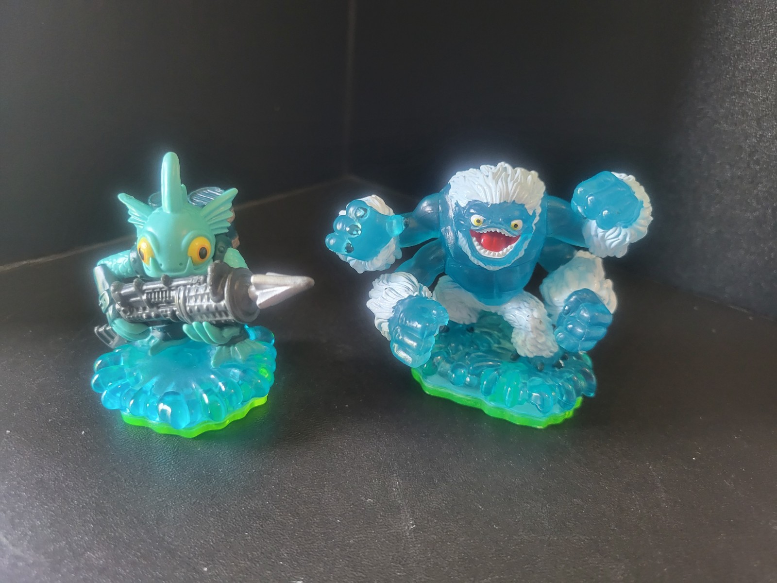 2011 Skylanders Spyros Adventure Lot – 22pcs – Slam Bam Voodood Eruptor