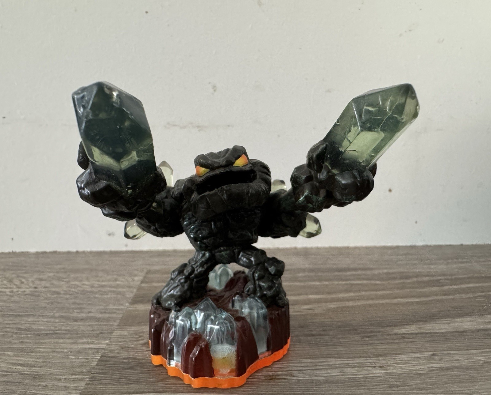 Skylanders Collectible Figures – Lot of 8