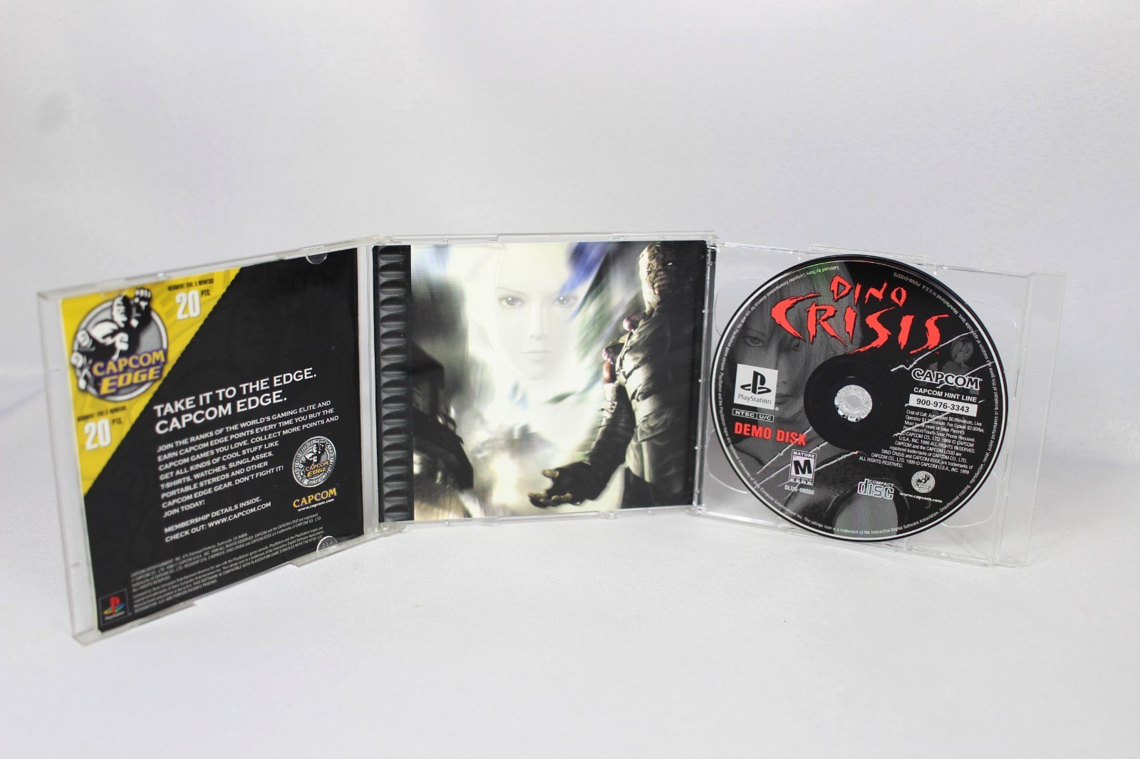 RESIDENT EVIL 3 NEMESIS PLAYSTATION 1 GAME W/DEMO DISC & REGISTRATION CARD