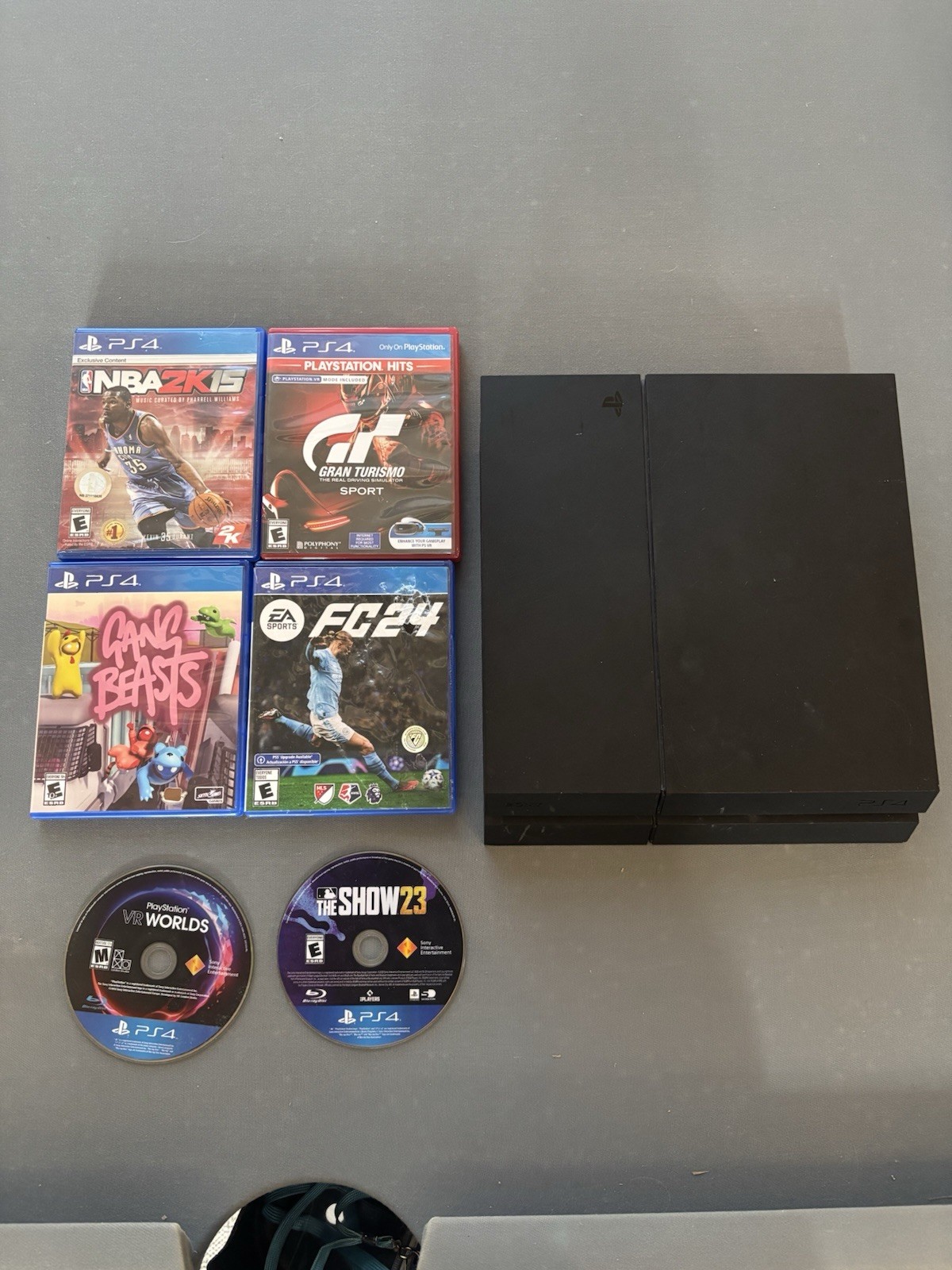 Sony PS4 Console – CUH-1215A – With Games