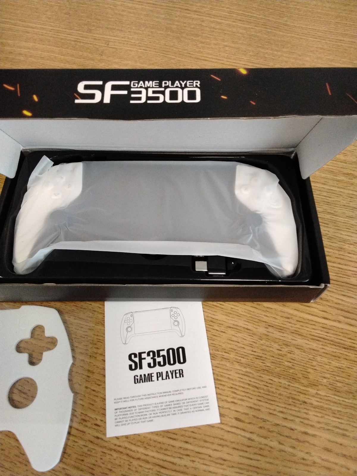 SF3500 Retro Handheld Game Console