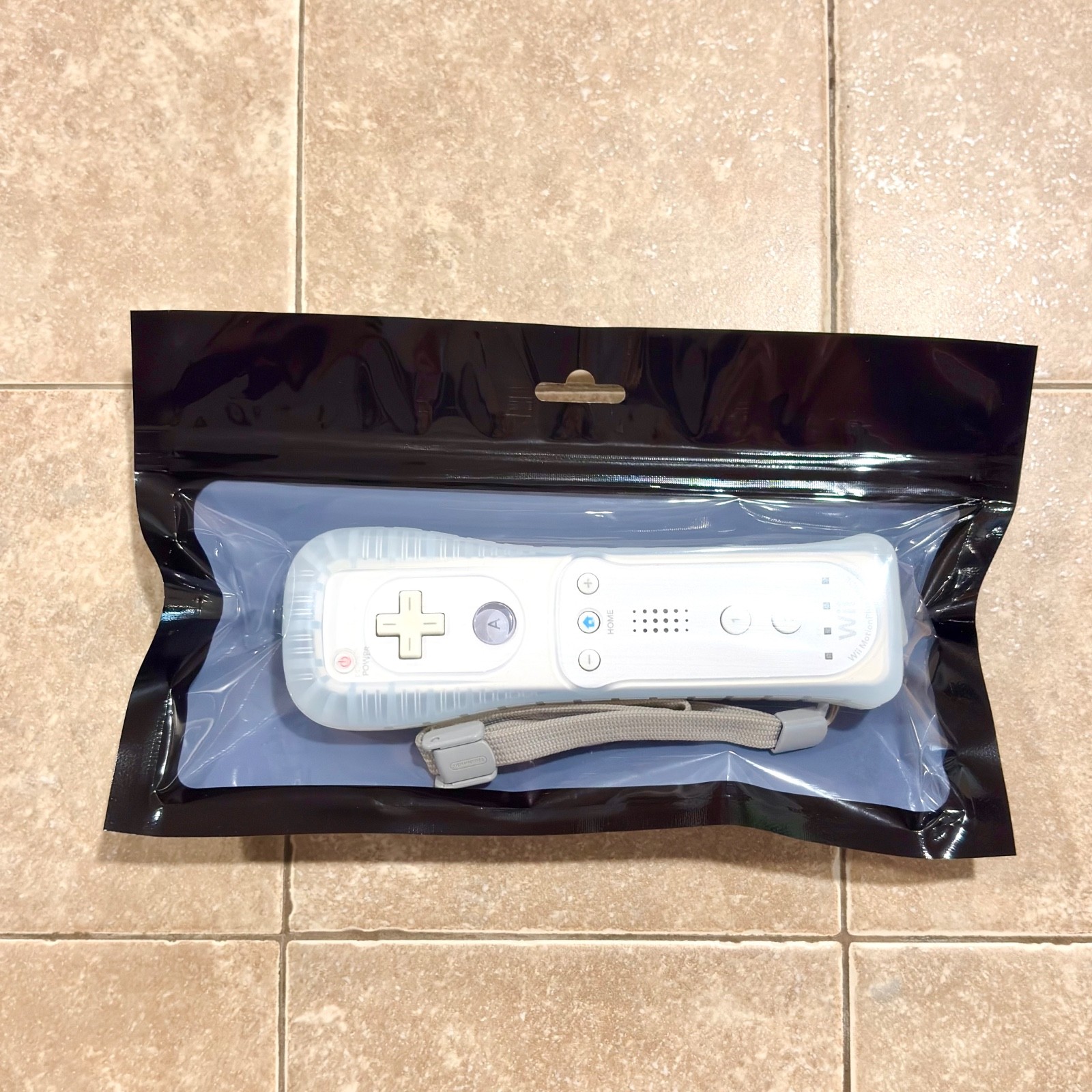 Nintendo Wii RVL-036 Motion Plus White OEM Remote, Strap, Cover TESTED Working