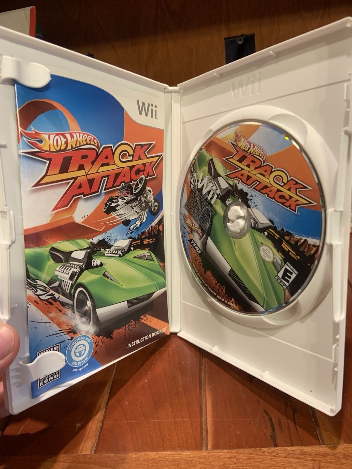 THQ Hot Wheels Track Attack Nintendo Wii (2007) E NTSC-U/C Complete w Manual