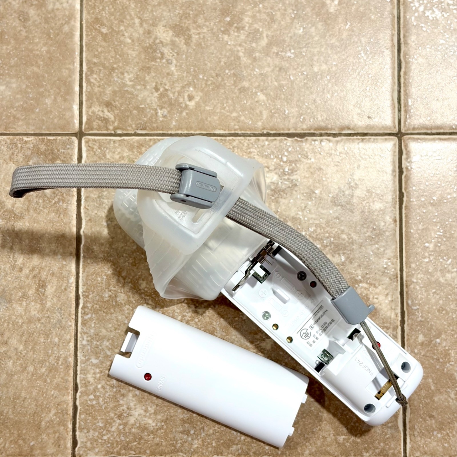 Nintendo Wii RVL-036 Motion Plus White OEM Remote, Strap, Cover TESTED Working