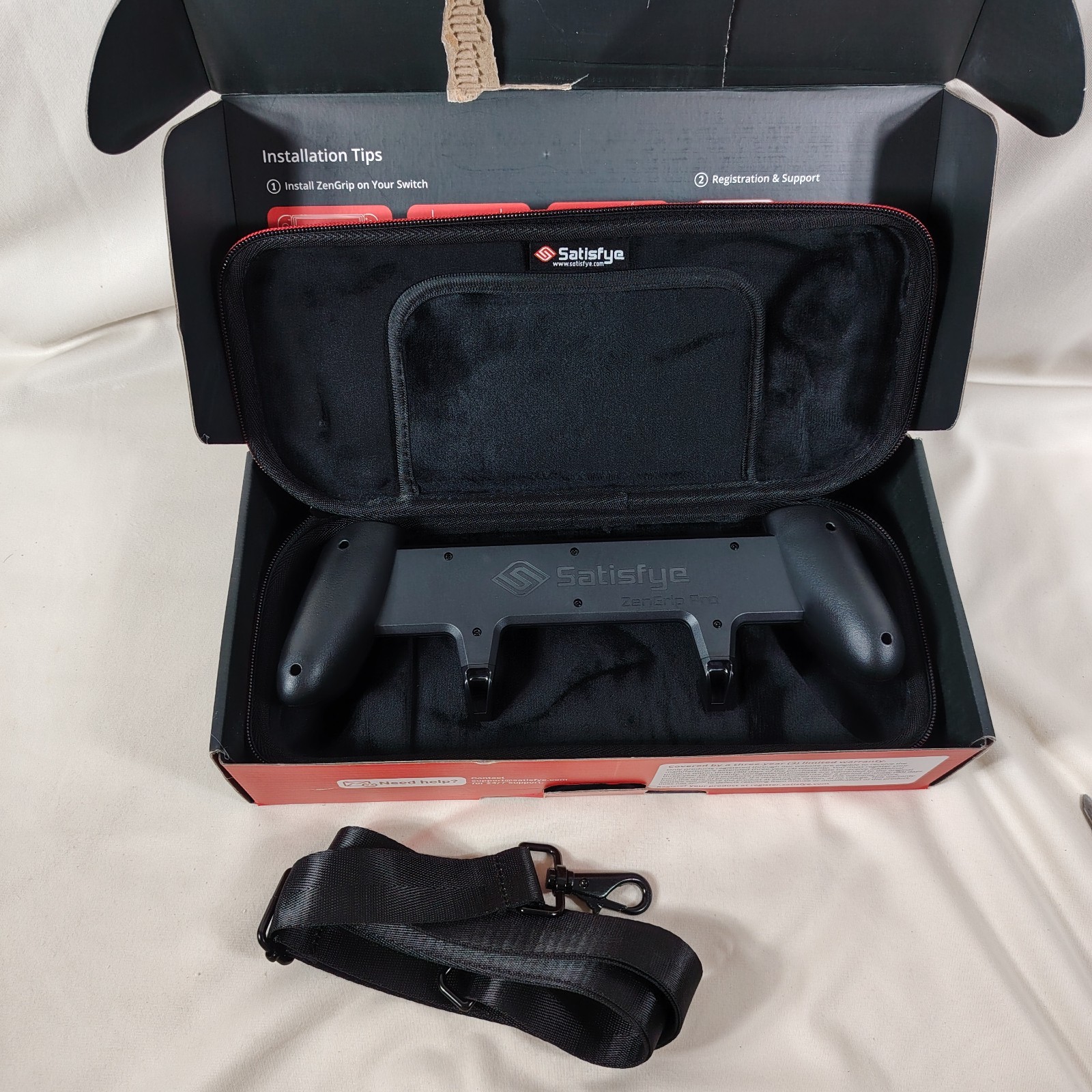 Satisfye ZenGrip Pro Slim Bundle – Open box- Great Condition – w/socks