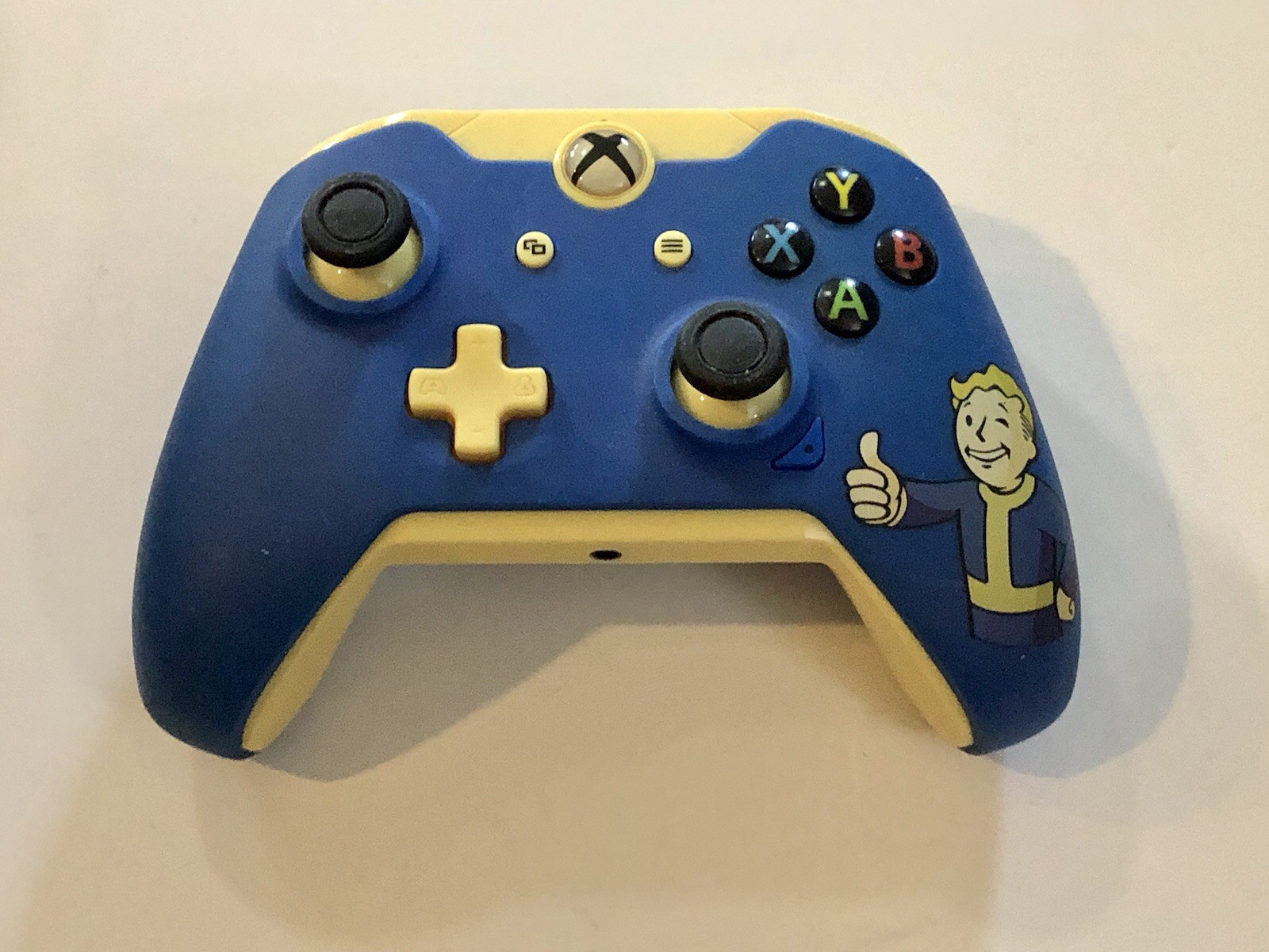 Fallout 4 Vault Boy Wired Controller Xbox One Limited Edition /5000 With Box