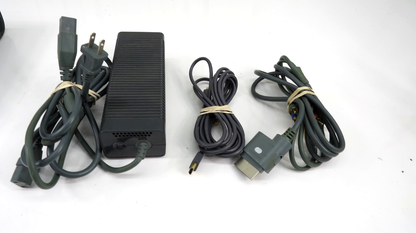 Microsoft Xbox 360 ELITE Original Console 120GB Hard Drive W/Accessories