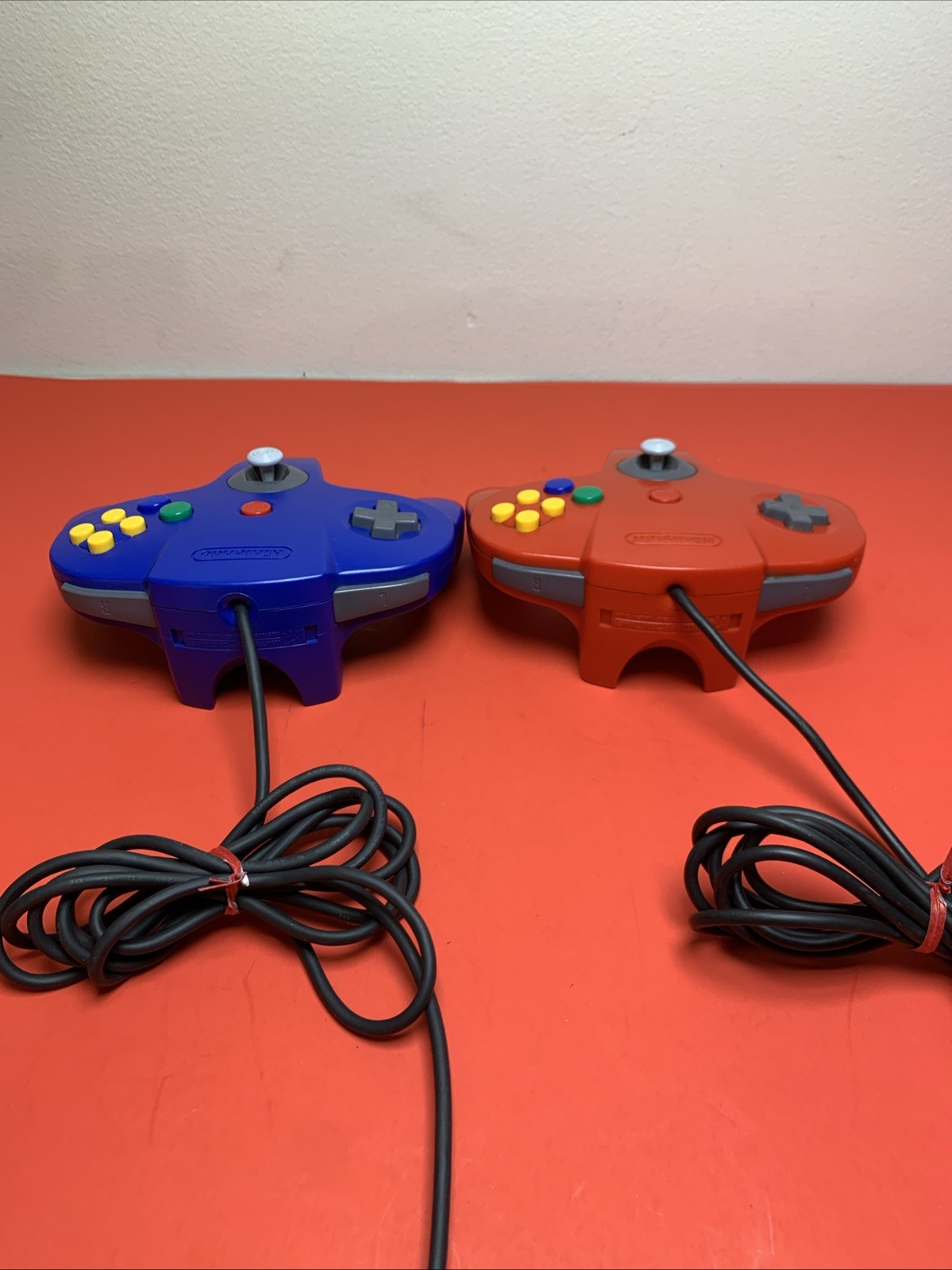96 Nintendo 64 Console w/ 2 Controllers Red & Blue & 2 Rumble Pak Packs