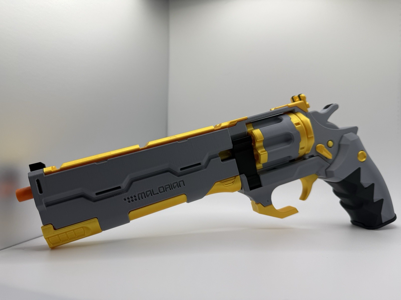 Cyberpunk 2077 Malorian Overture Replica – WITH STAND