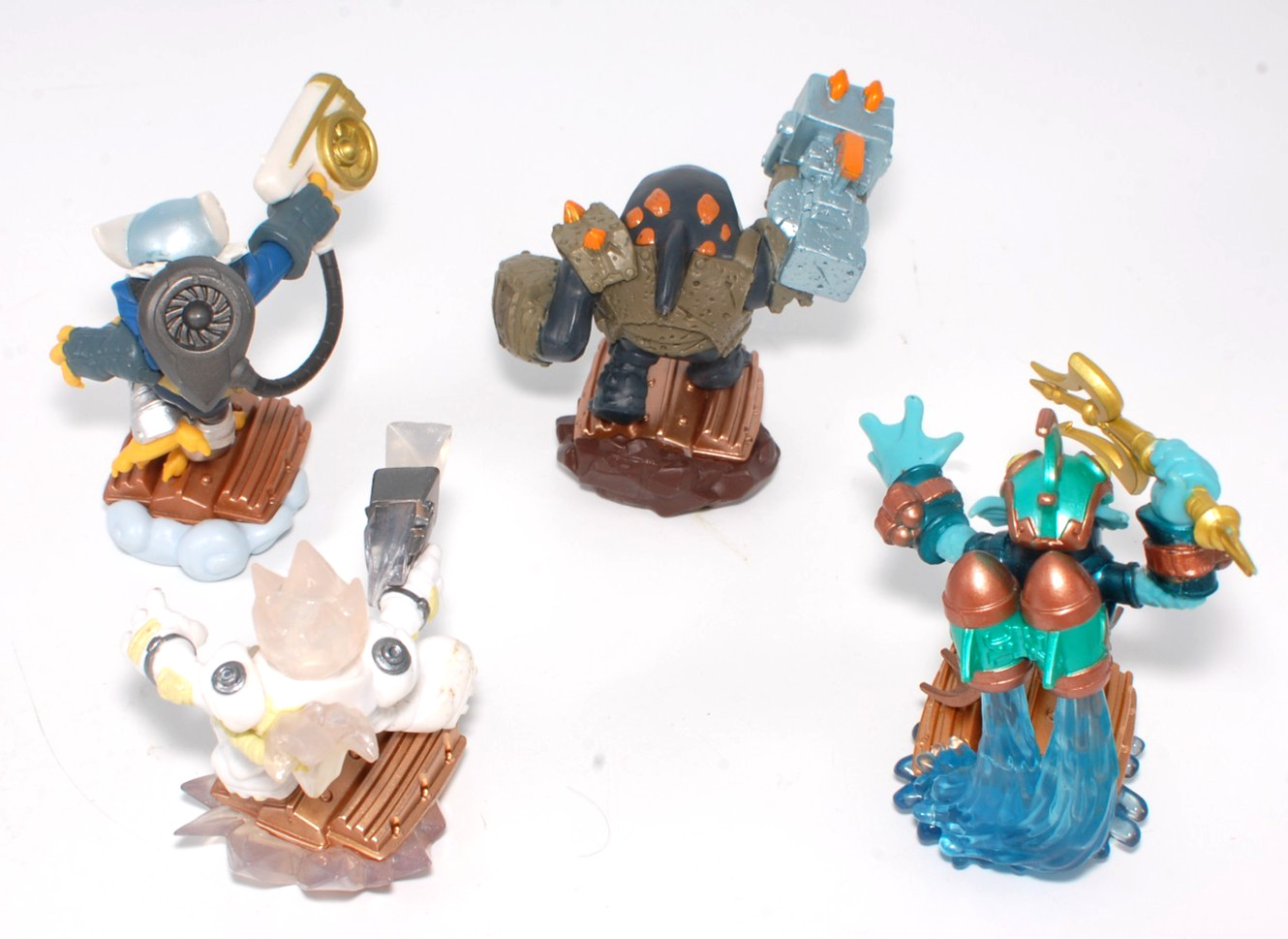 Skylanders Superchargers Lot of 9 Vehicles, 2 Racing Trophy, 4 Character Figures