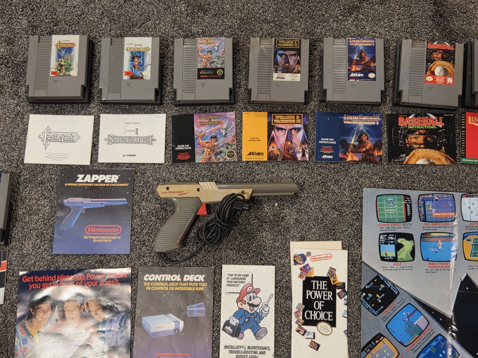 NES Nintendo Bulk Lot 1 Console 21 Games +4 Remotes + Zapper + Posters + Manual