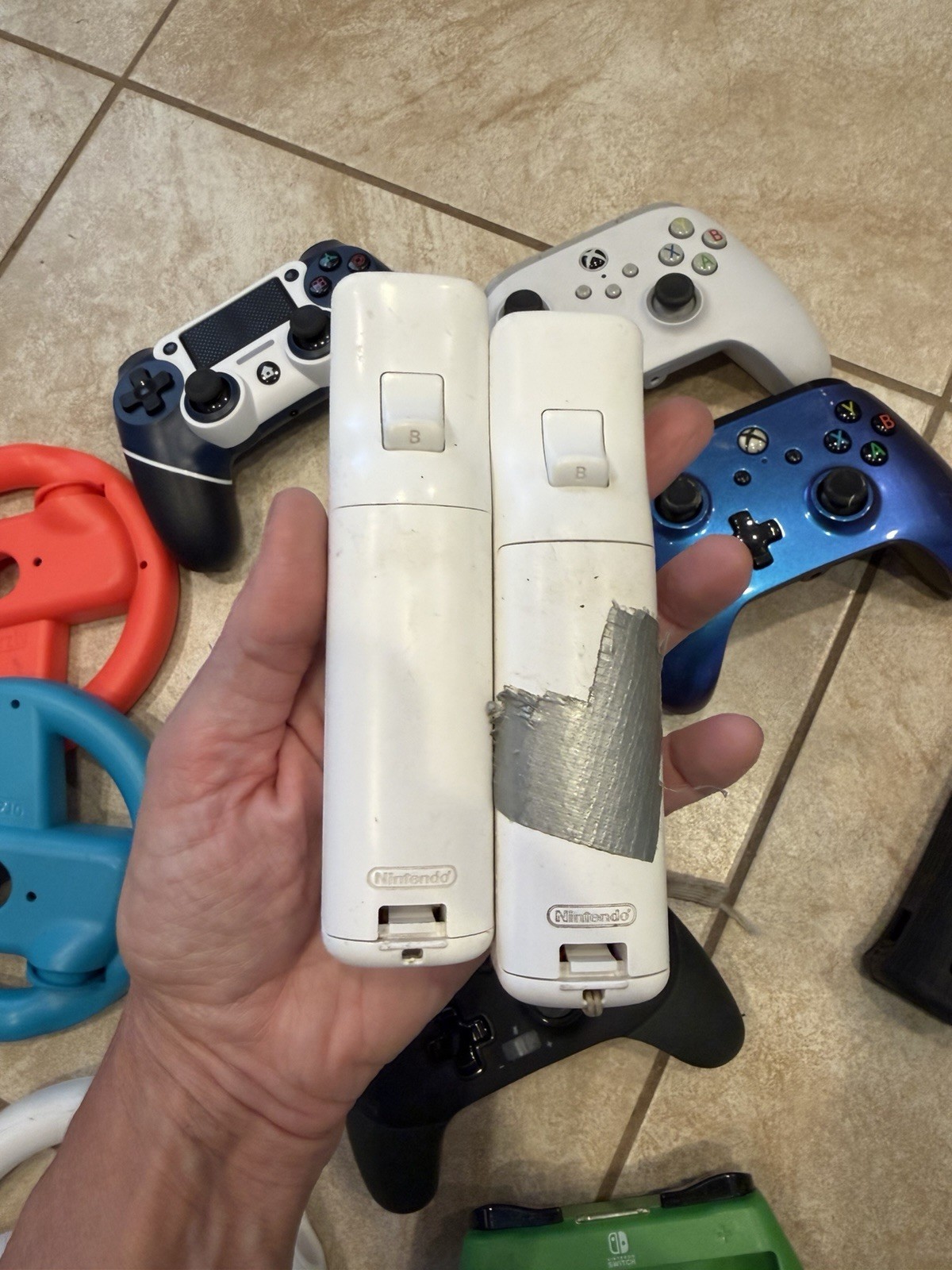 Lot Of 14 Xbox, Wii, Switch Controllers Various Colors Controllers PARTS ONLY