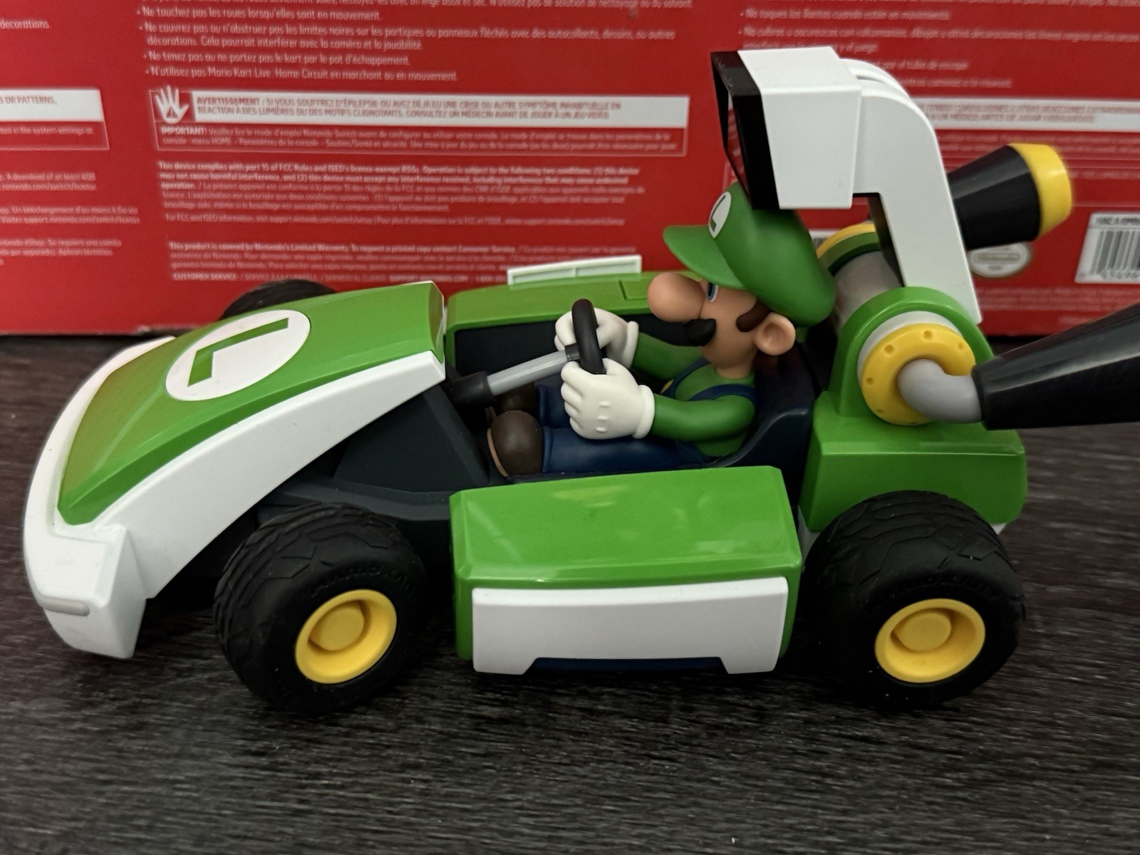 Mario Kart Live: Home Circuit Luigi Set