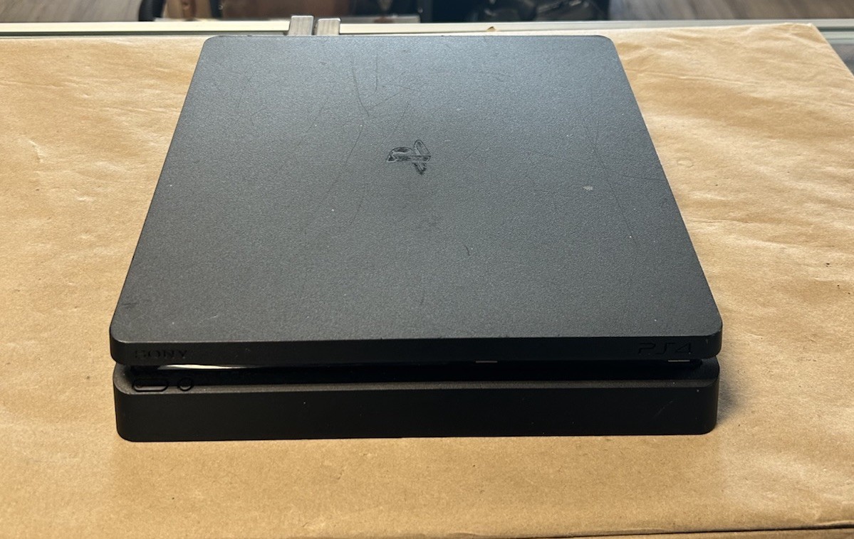 Sony PlayStation 4 HDMI Home Console Black Blu-Ray CUH-2015A
