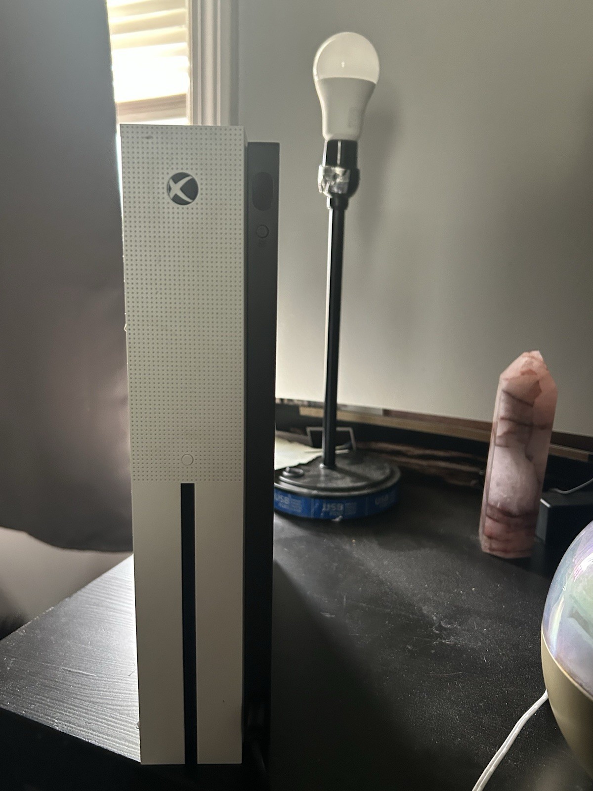 Microsoft Xbox One S 500GB 4K UHD Blu-Ray Compatible Home Console White