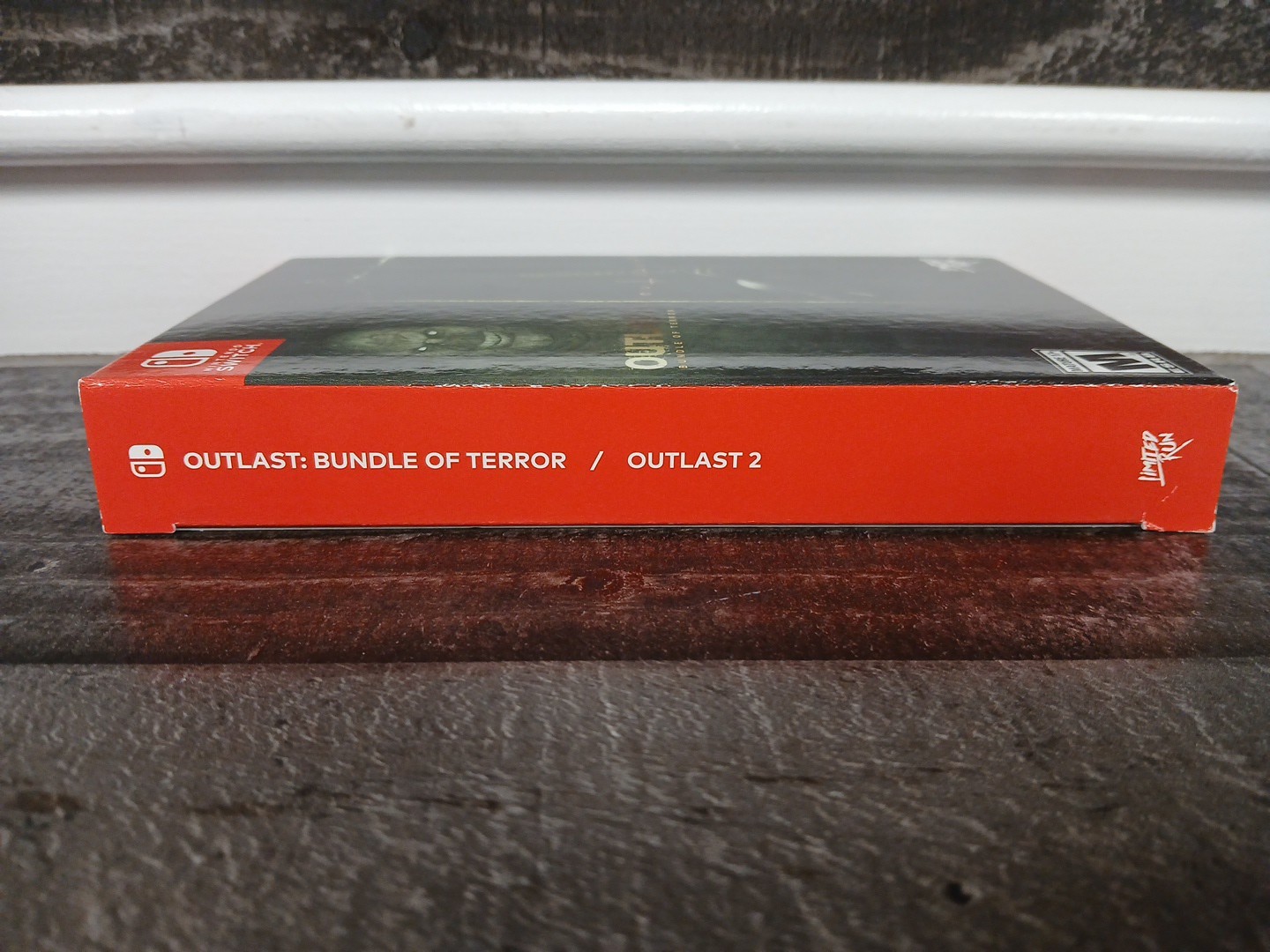 Outlast Bundle of Terror w/ Rare Slipcover & Cards Nintendo Switch RARE