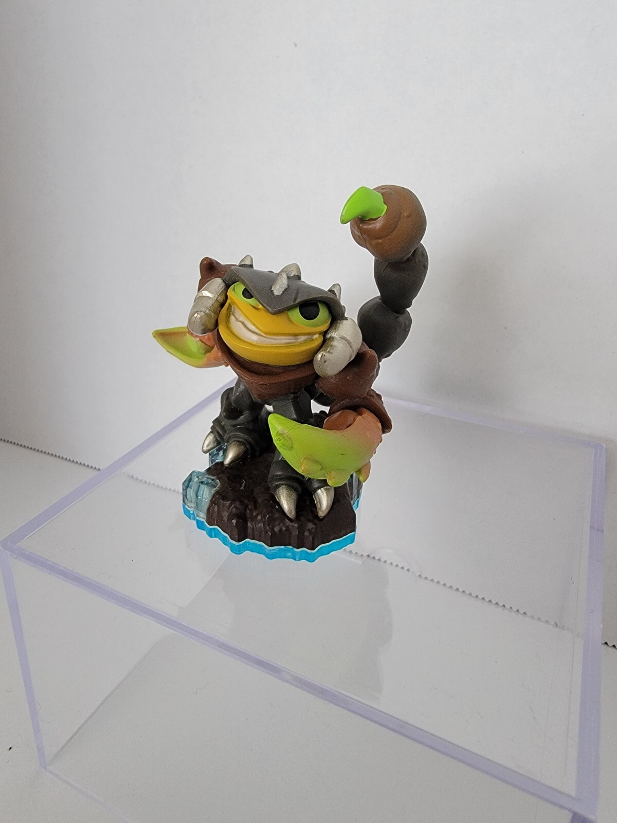 SKYLANDERS SWAP FORCE CHARACTER FIGURE SERIES 1 SCORP