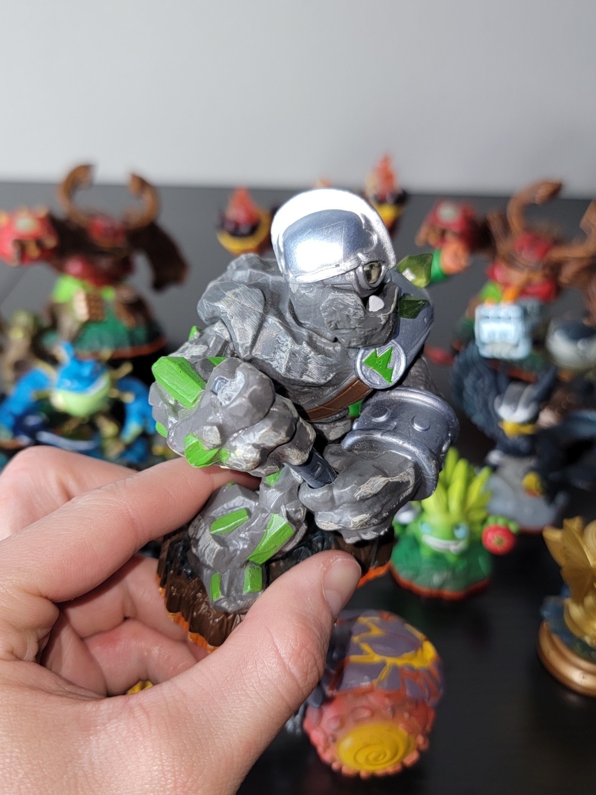 🔥Activision Skylanders Mixed Lot of 19 Collectible Figures (Some Damage)🔥