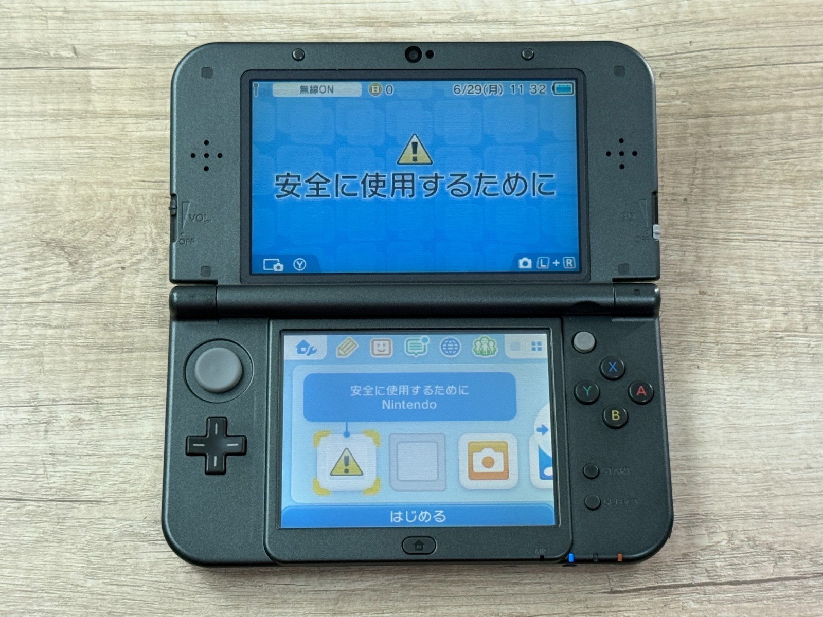 RANK B+ IPS Nintendo New 3DS XL Monster Hunter 4G Console IPS Screen TOP D1837