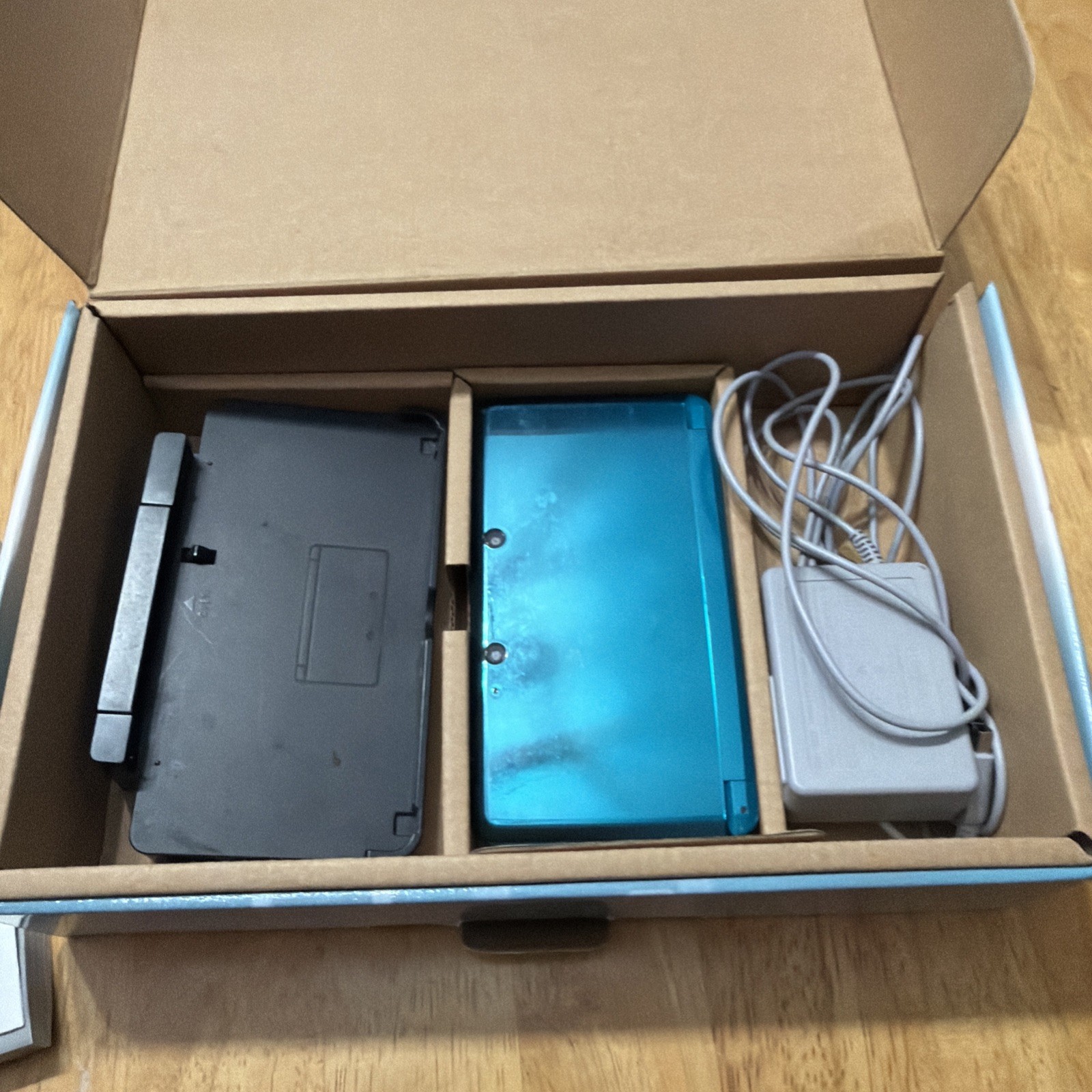 Nintendo 3DS Handheld System – Aqua Blue W/box, Manuals, And Charger.