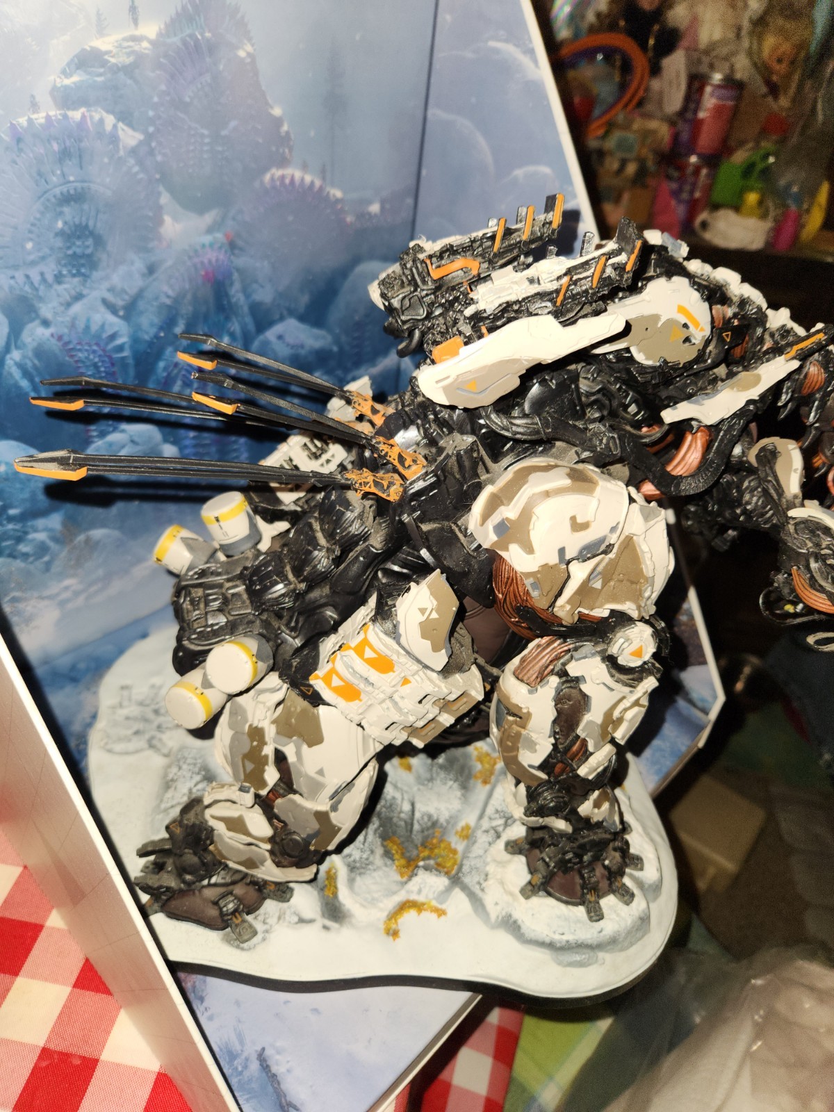 Horizon Zero Dawn Tremortusk Aloy Statue with 2 Figures