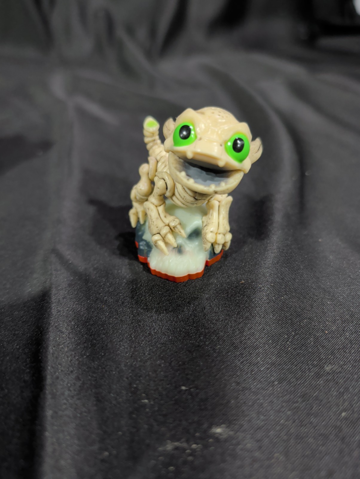Lot of 7 Skylanders Spyro’s Adventure, Trap Team And Giants Character Figures