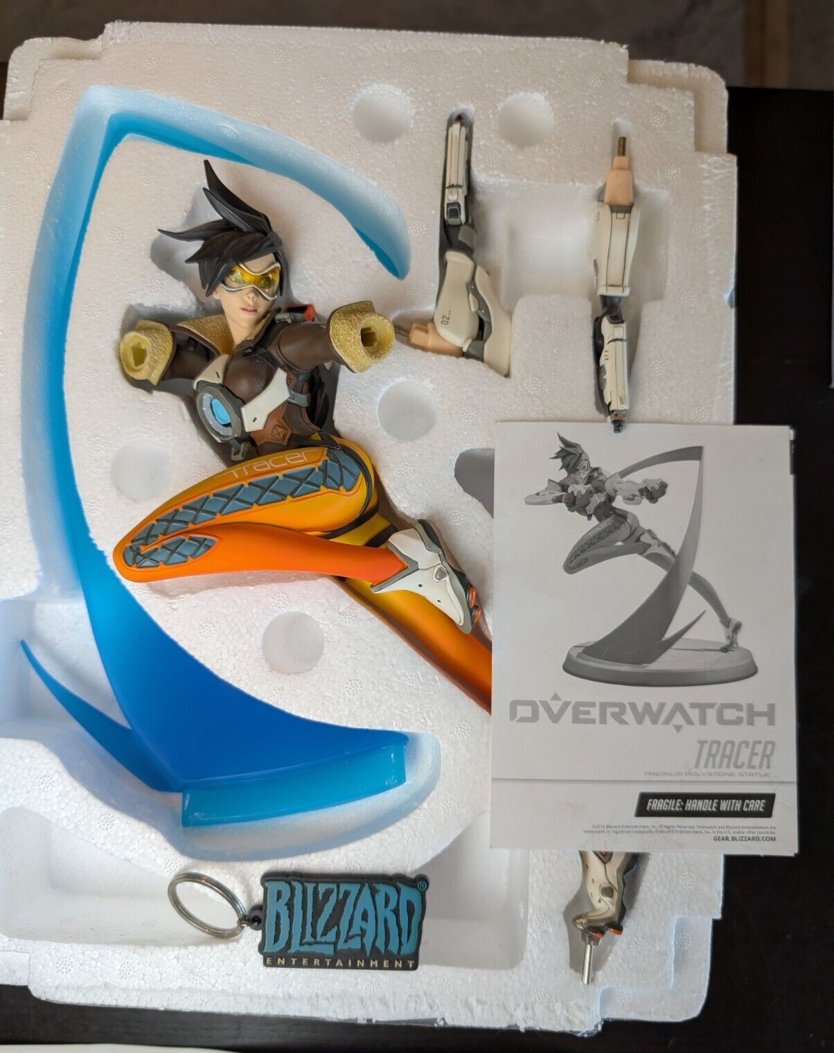 OVERWATCH TRACER Statue Lot-Blizzard Team signed Box, T-Shirt,Poster,Coins