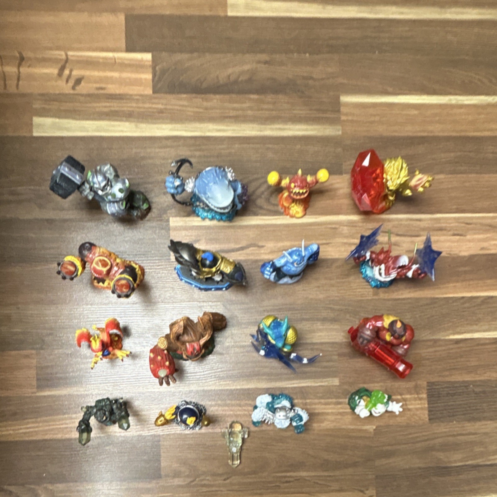 Activision Skylanders Giants Character Figure Pack Lot of 16- Trigger Happy