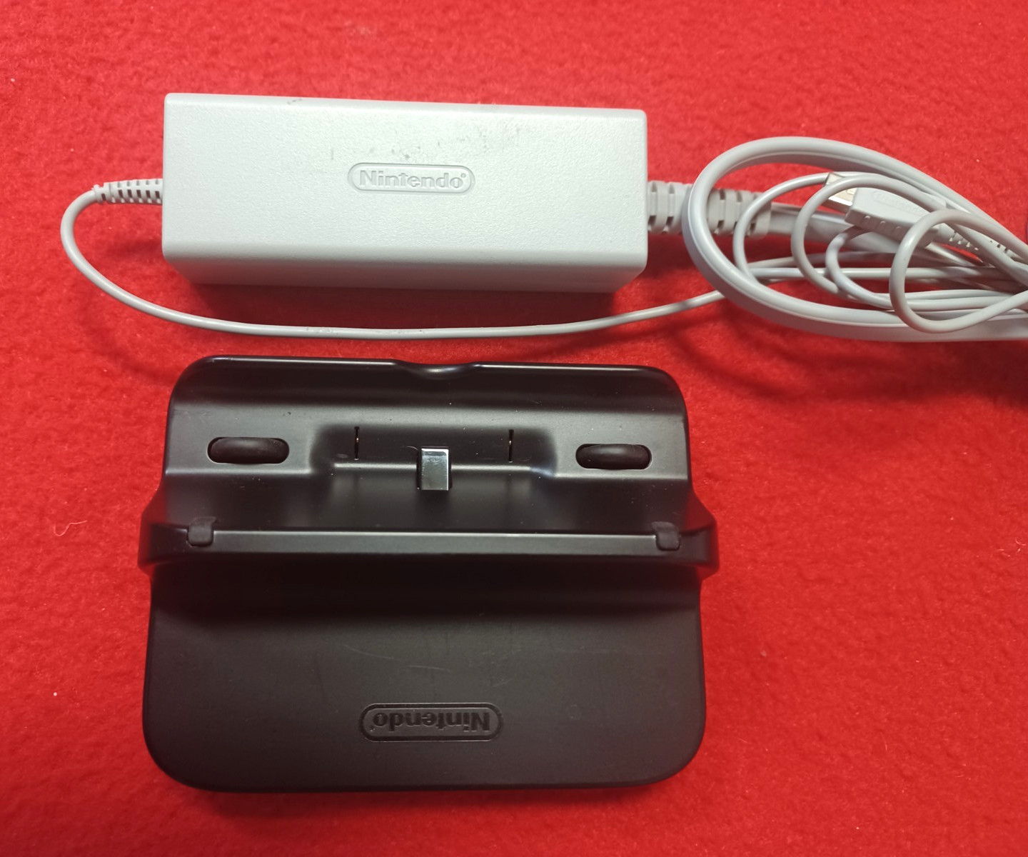Nintendo WII U Legend Of Zelda Wind Waker HD Gamepad & Charger Only WUP-010