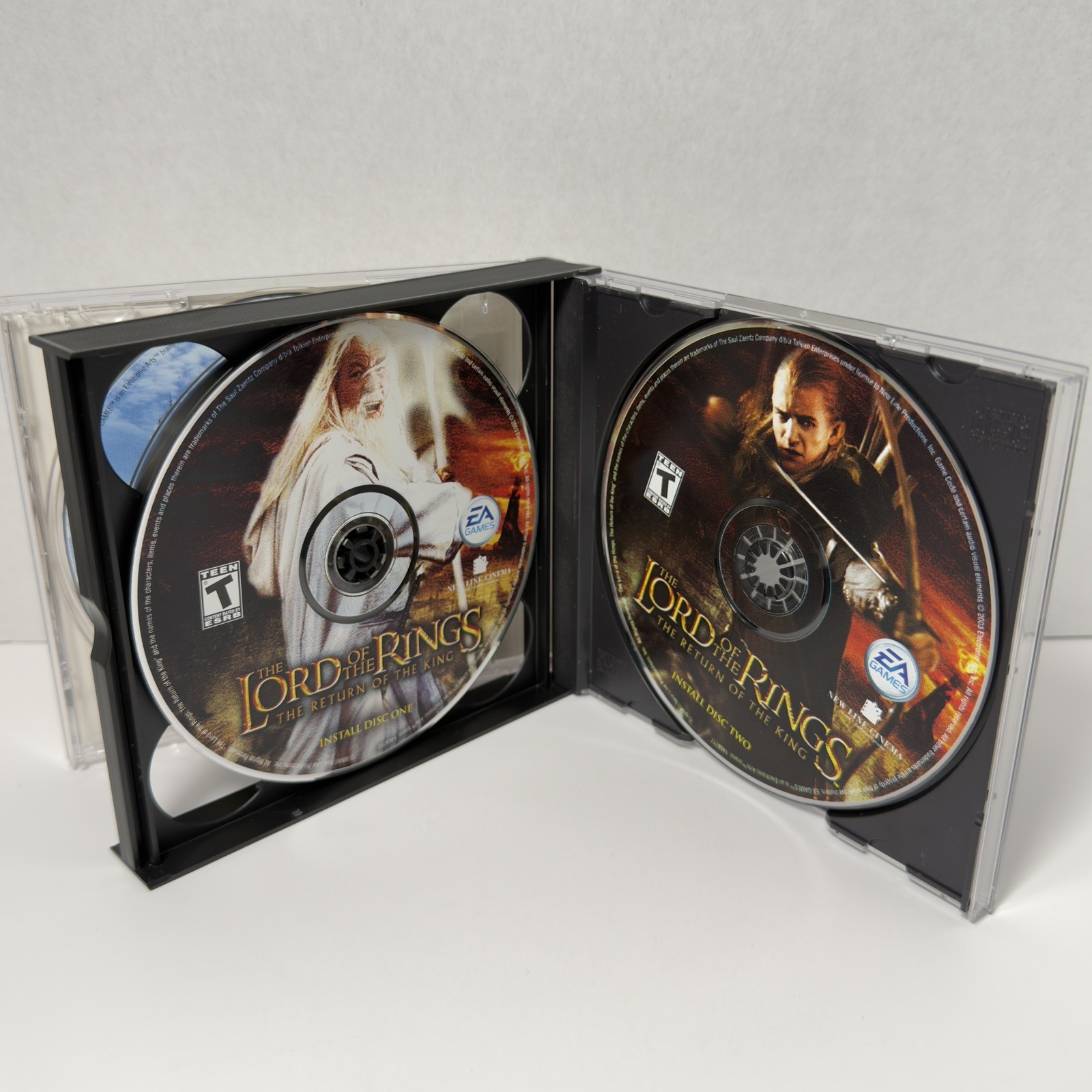 Lord of the Rings: The Return of the King (PC, 2003) 3 Disc Set + Two FREE games